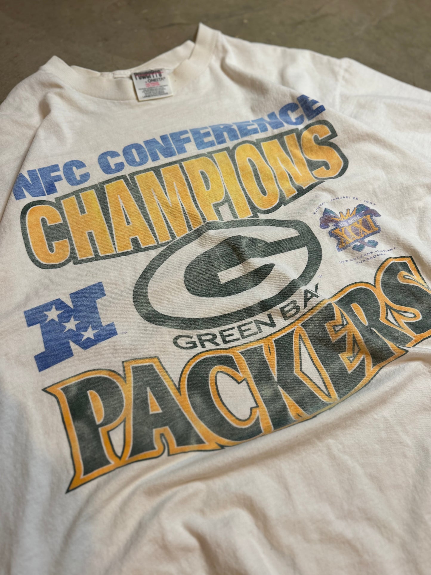 L - Vintage Green Bay Packers NFC Champs Faded Tee