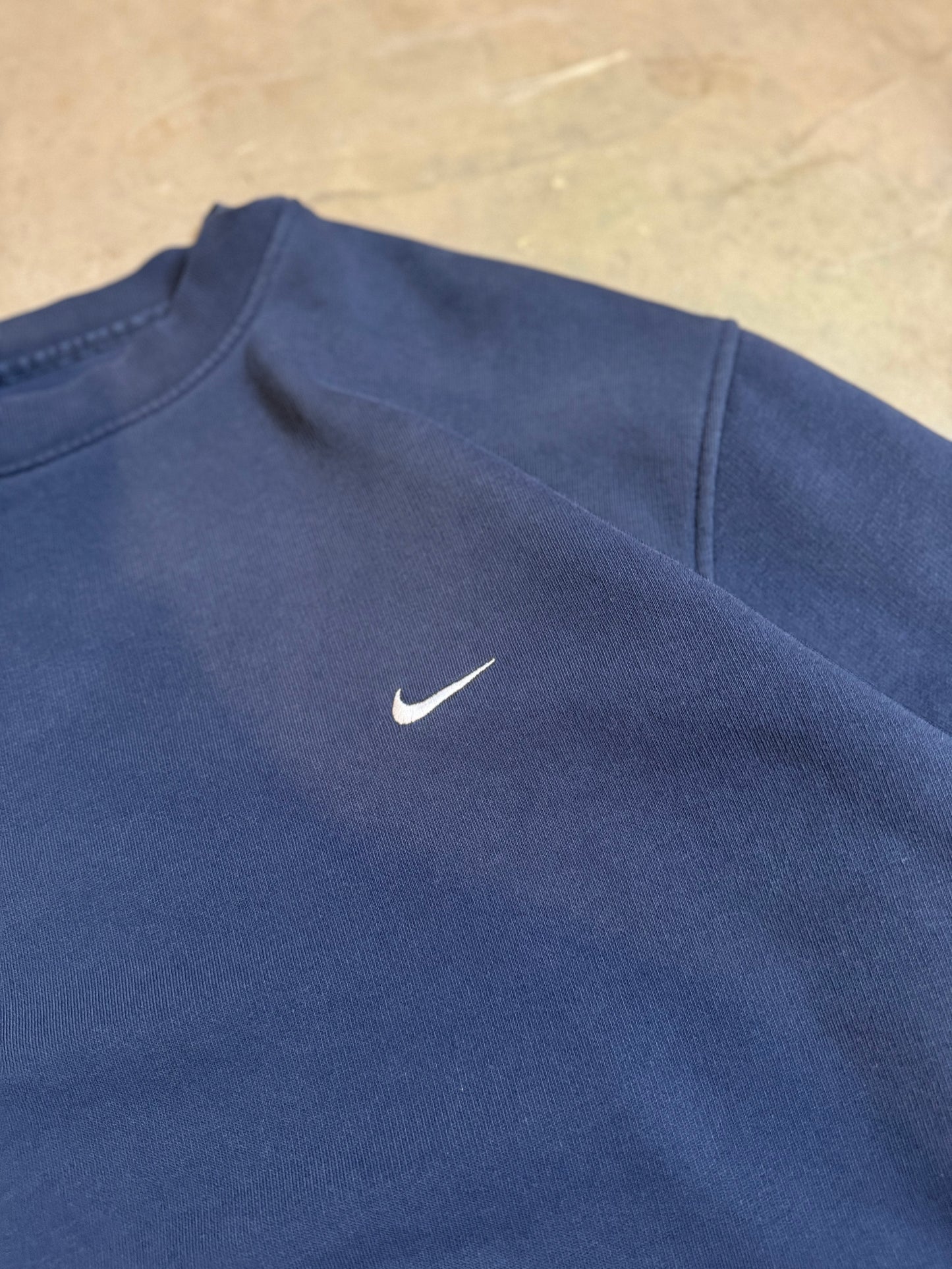 XL - Vintage Nike embroidered swoosh Crewneck