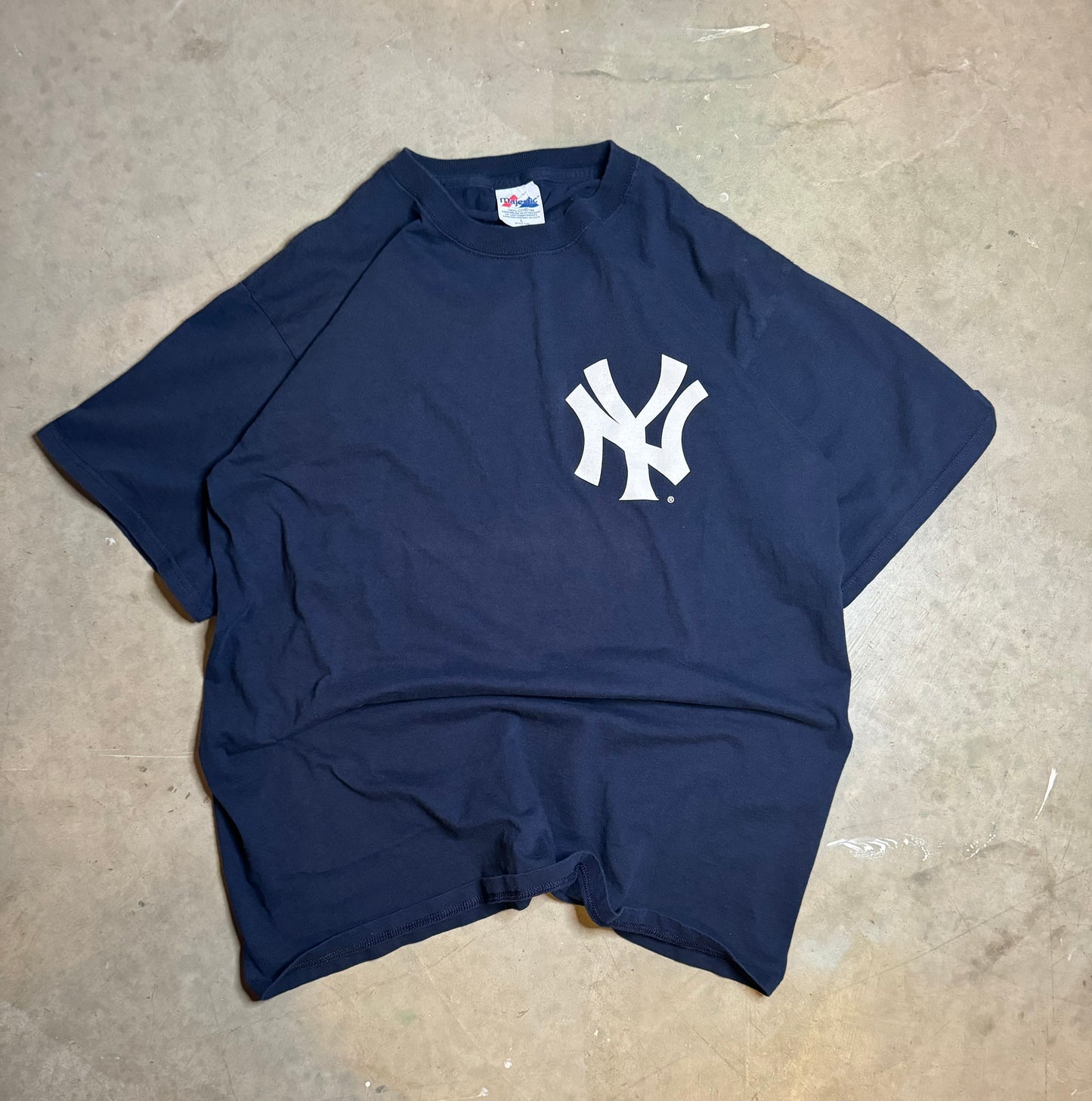 L - Vintage New York Yankees 'Derik Jeter' Tee