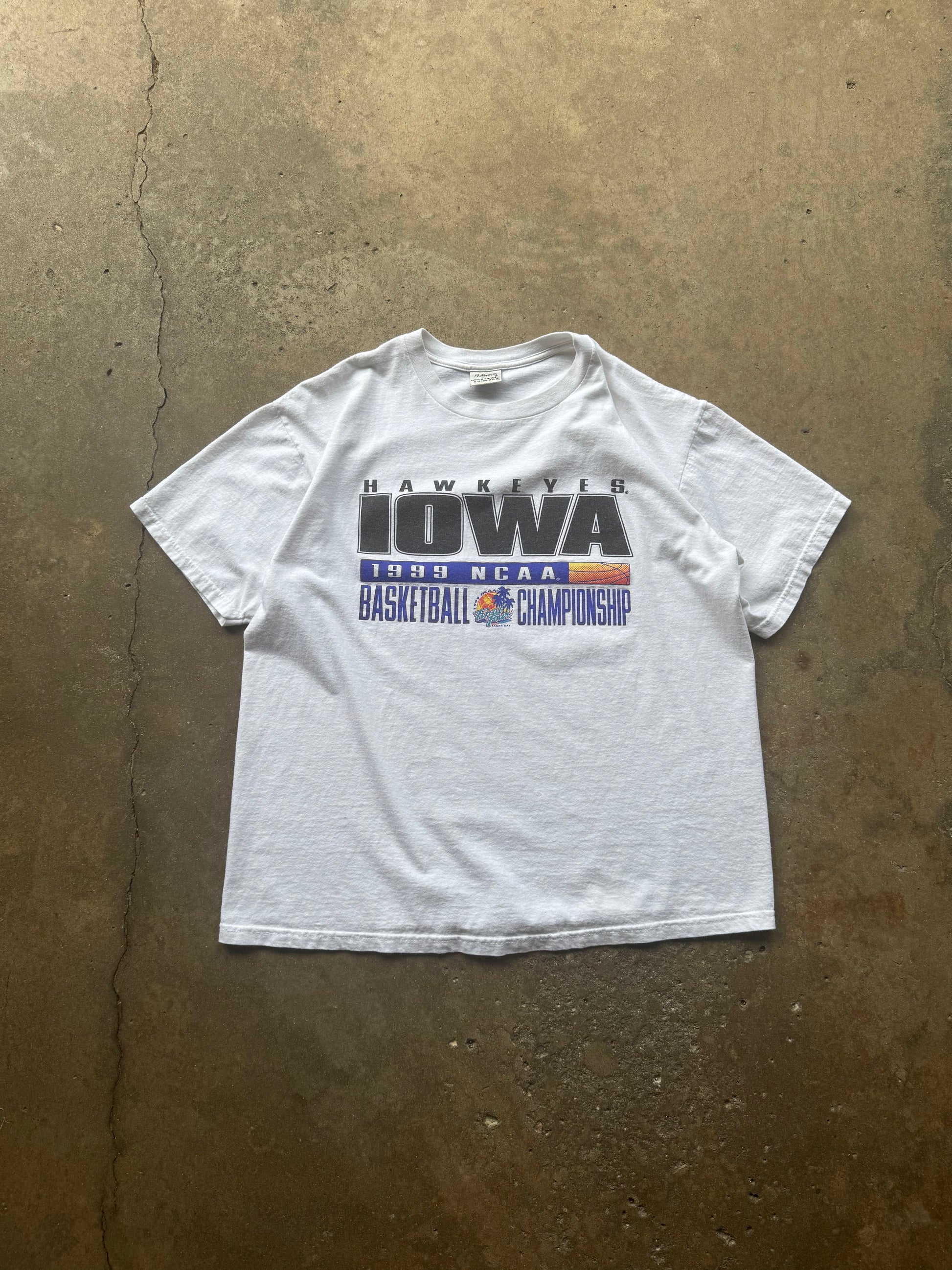 (XL) 90s Iowa Hawkeyes Final Four Champs Tee
