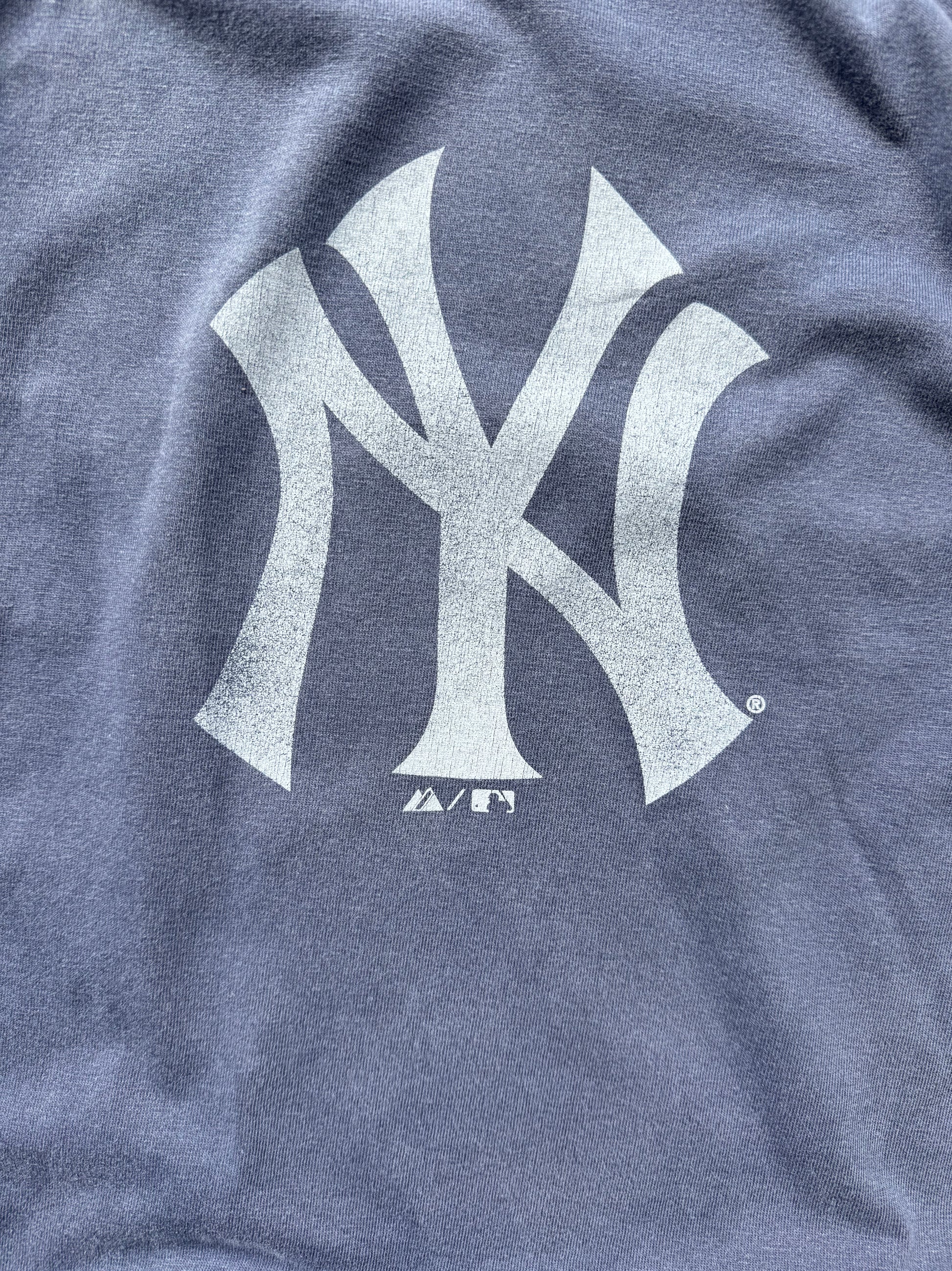 (XXL) 00s New York Yankees Faded Logo Tee