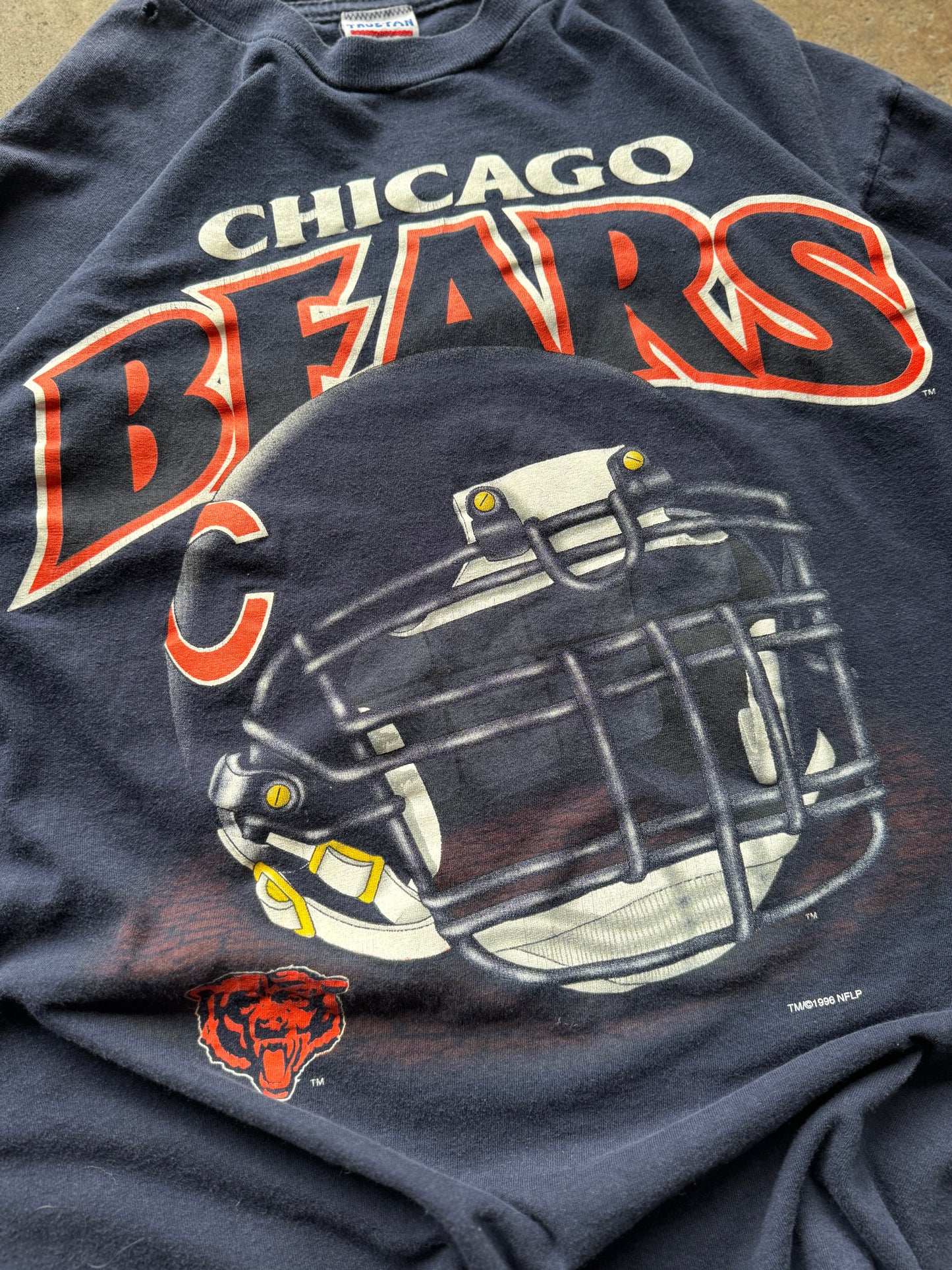 L - Vintage Chicago Bears Helmet Tee