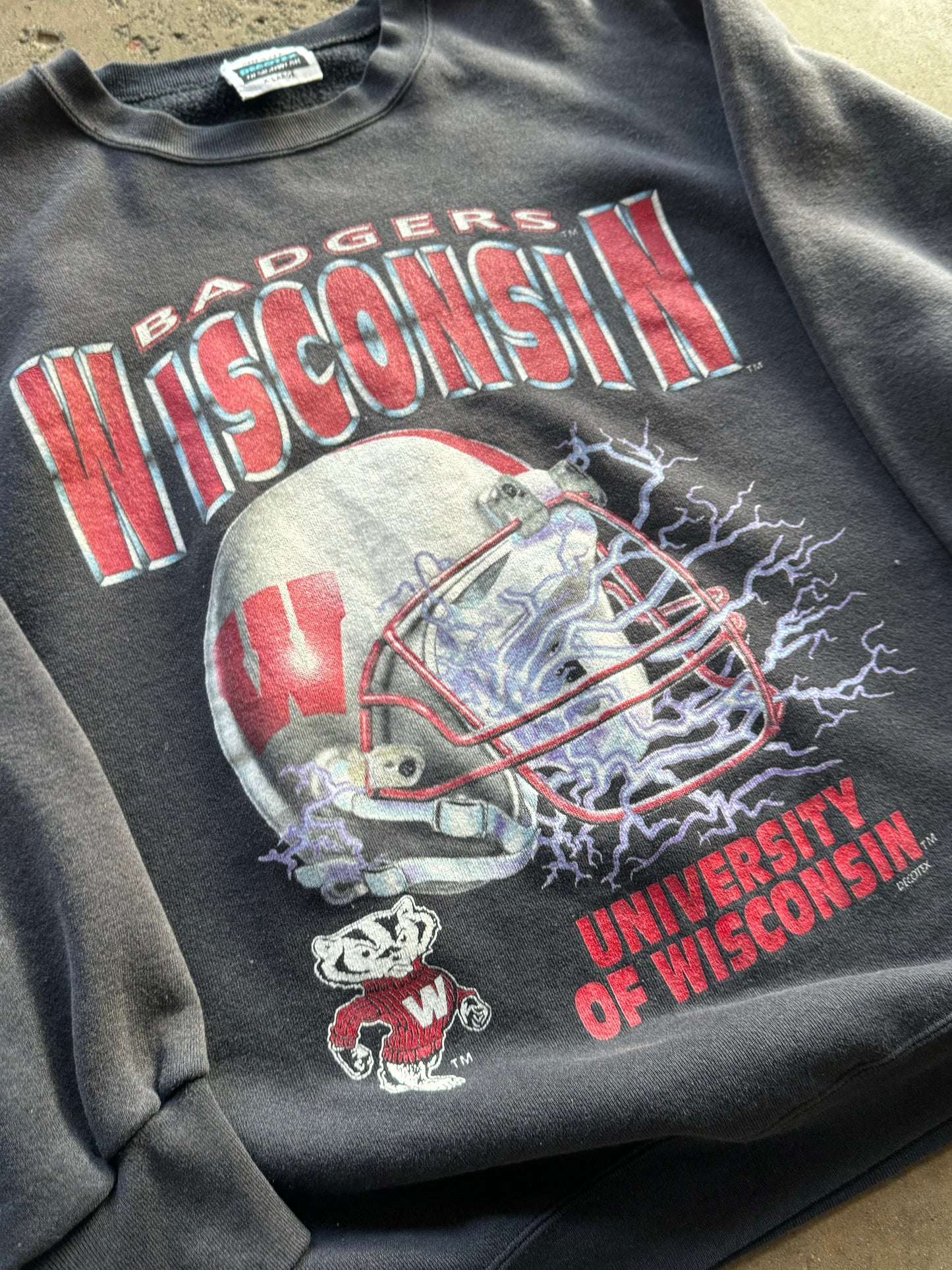 XL - Vintage Wisconsin Badgers Lighting Crewneck