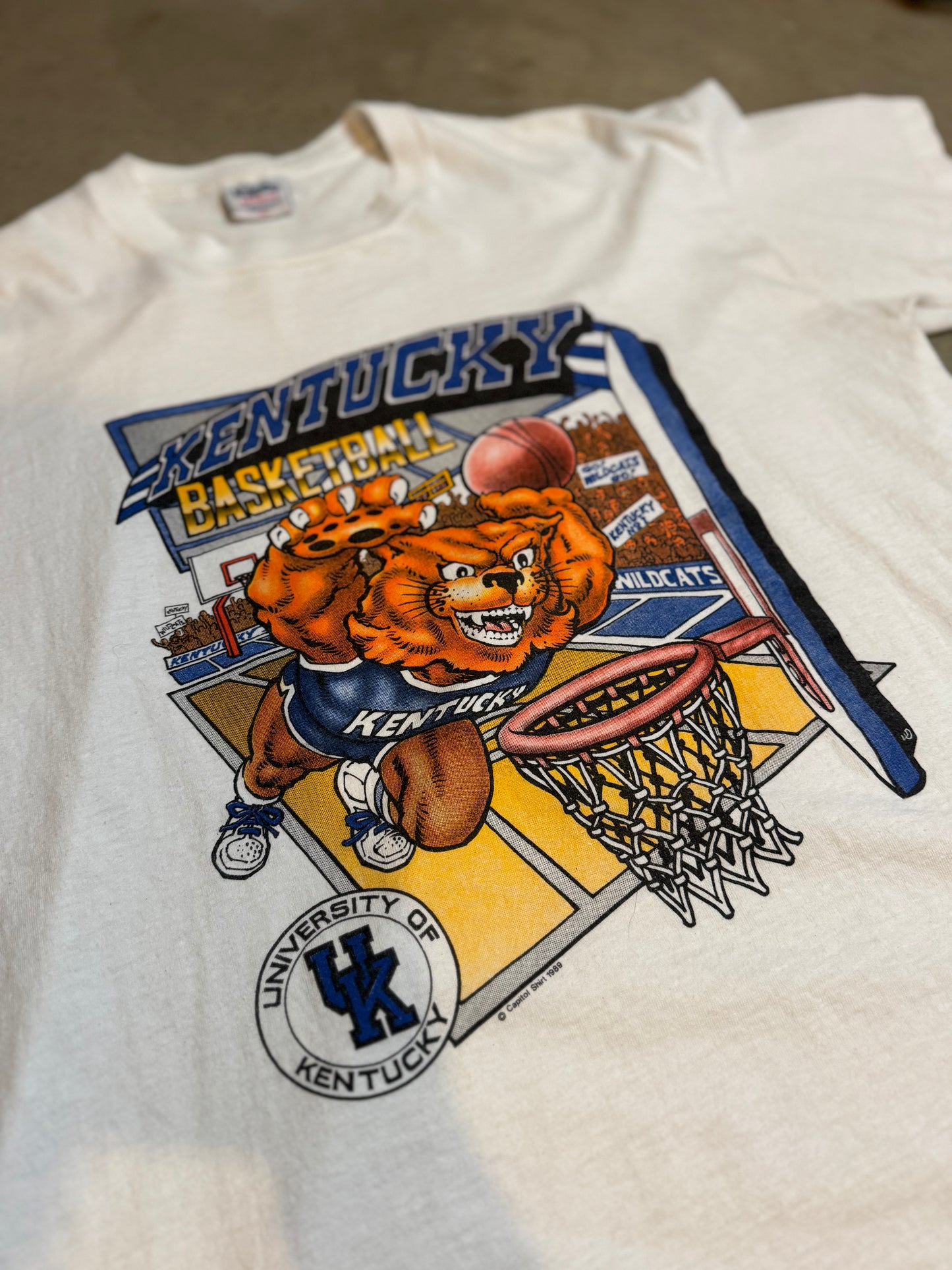 XL-90s Vintage Kentucky Wildcat Charter Tee