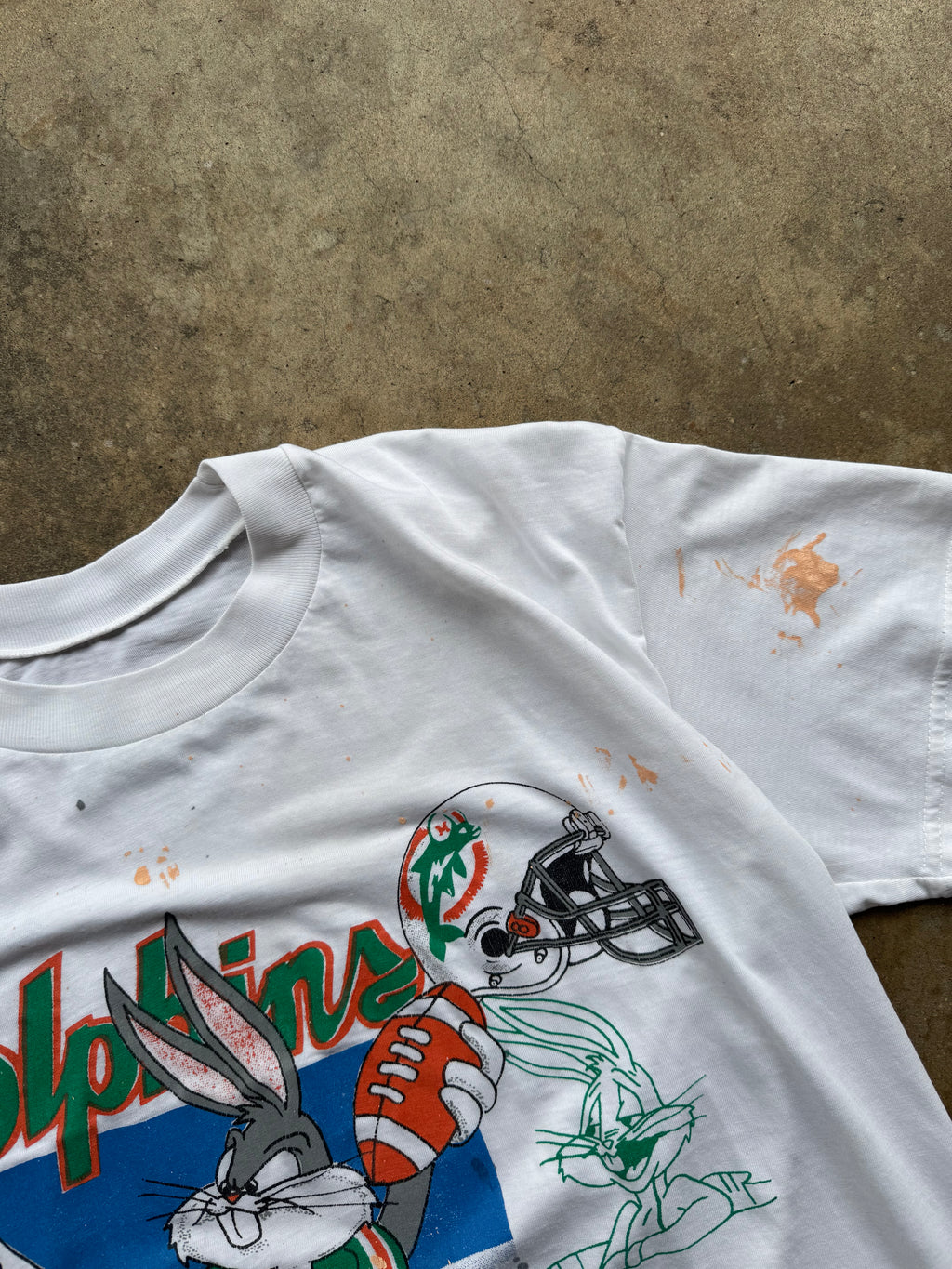 (M) 90s Miami Dolphins Loony Tunes Paint Splatter Tee