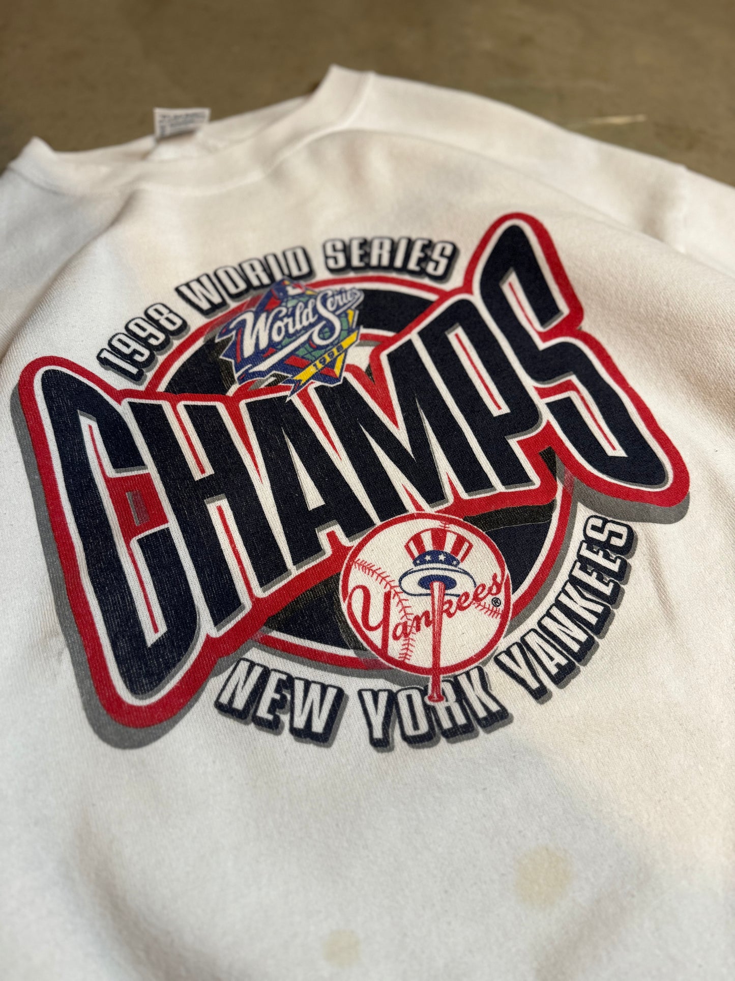 XL - Vintage New York Yankees World Series Champs Crewneck