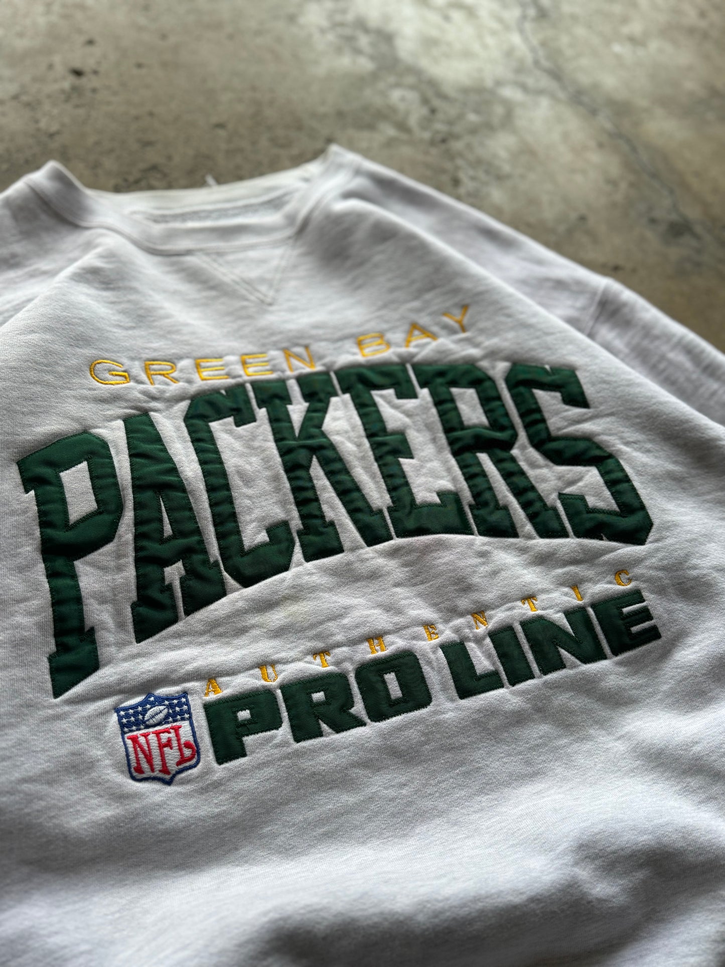 L- Vintage Green Bay Packers Pro Line Crewneck