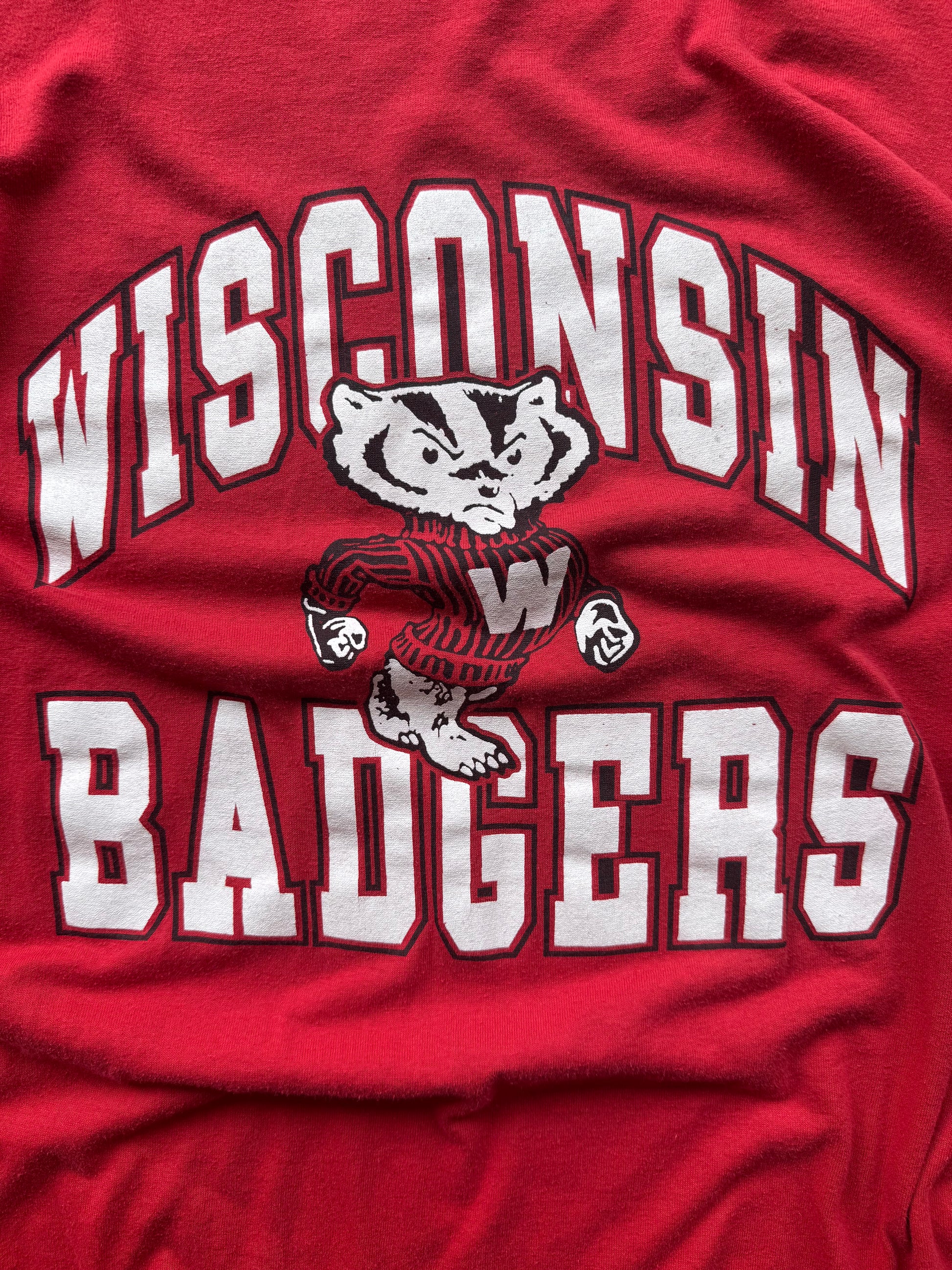 (L) 80s Wisconsin Badgers Logo Tee