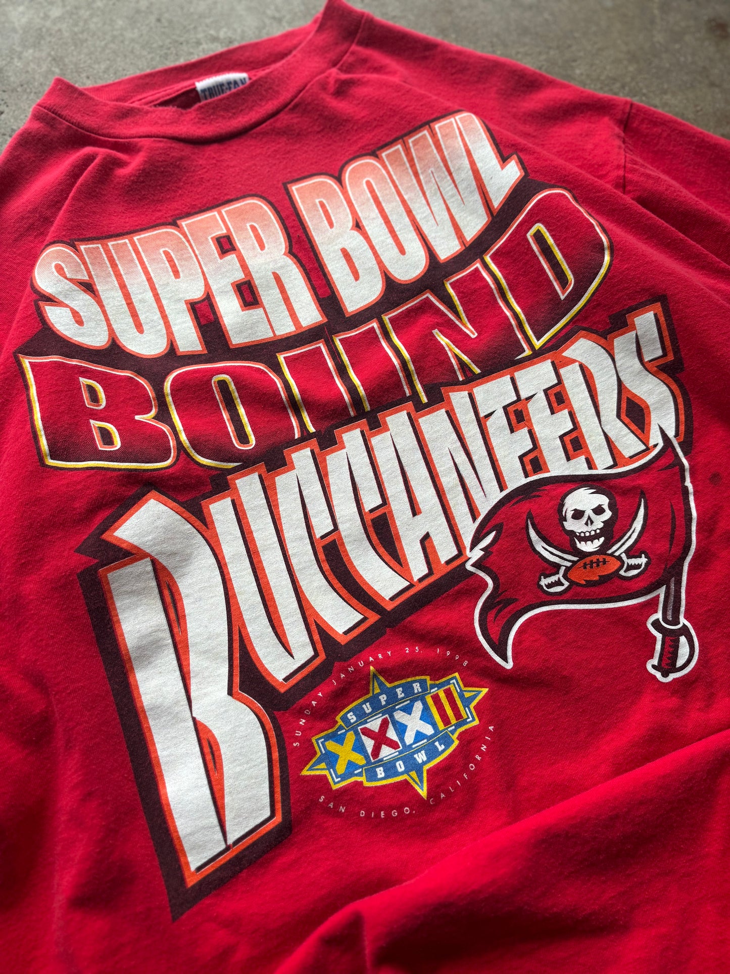 XL - Vintage Tampa Bay Buccaneers Super Bowl Bound Tee