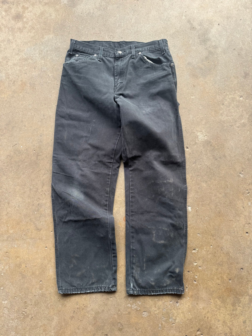 (32) 00s Faded Black Dickies Carpenter Pants