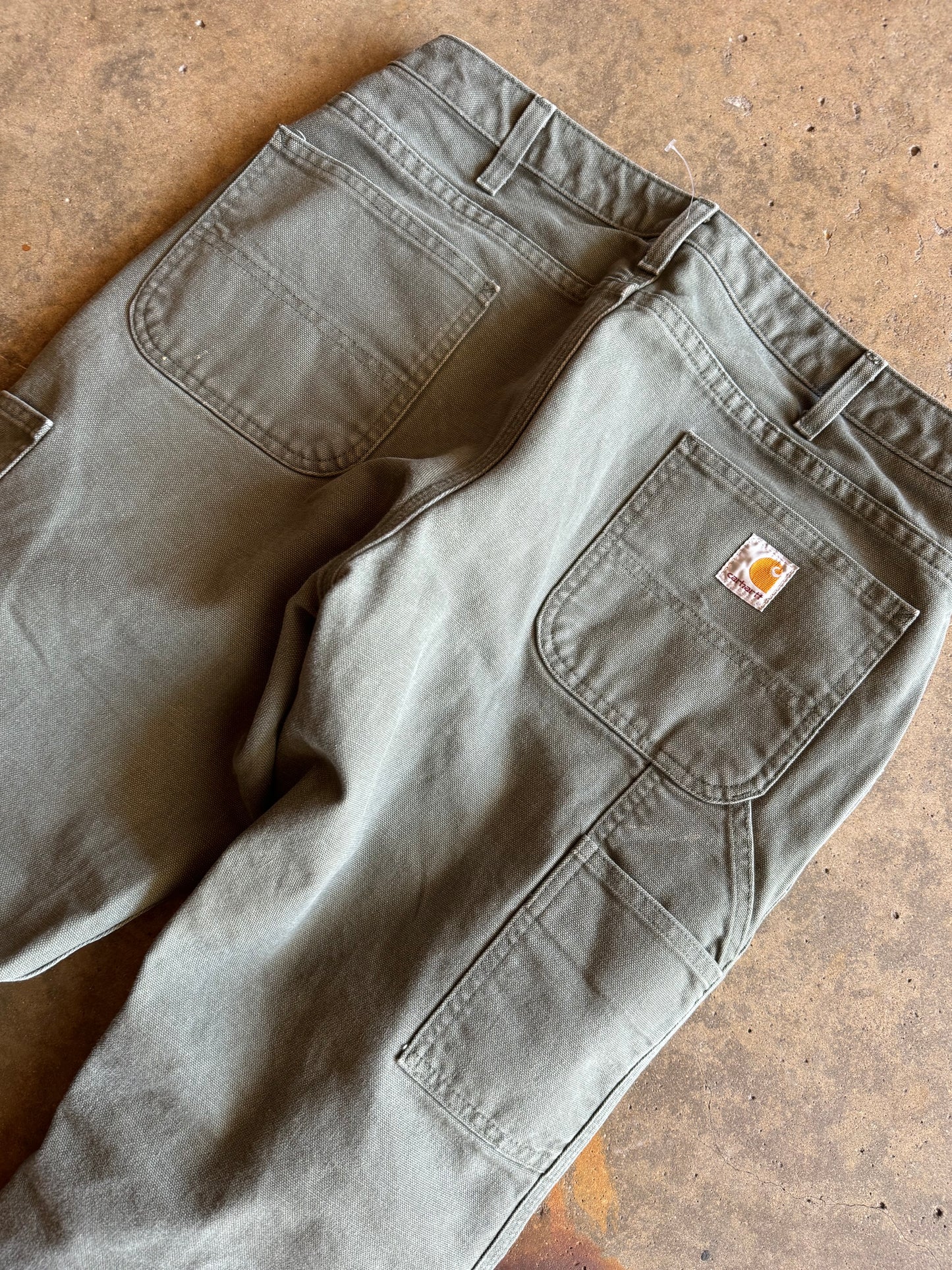 32 - Faded Olive Green Carhartt wmns Carpenter Pants