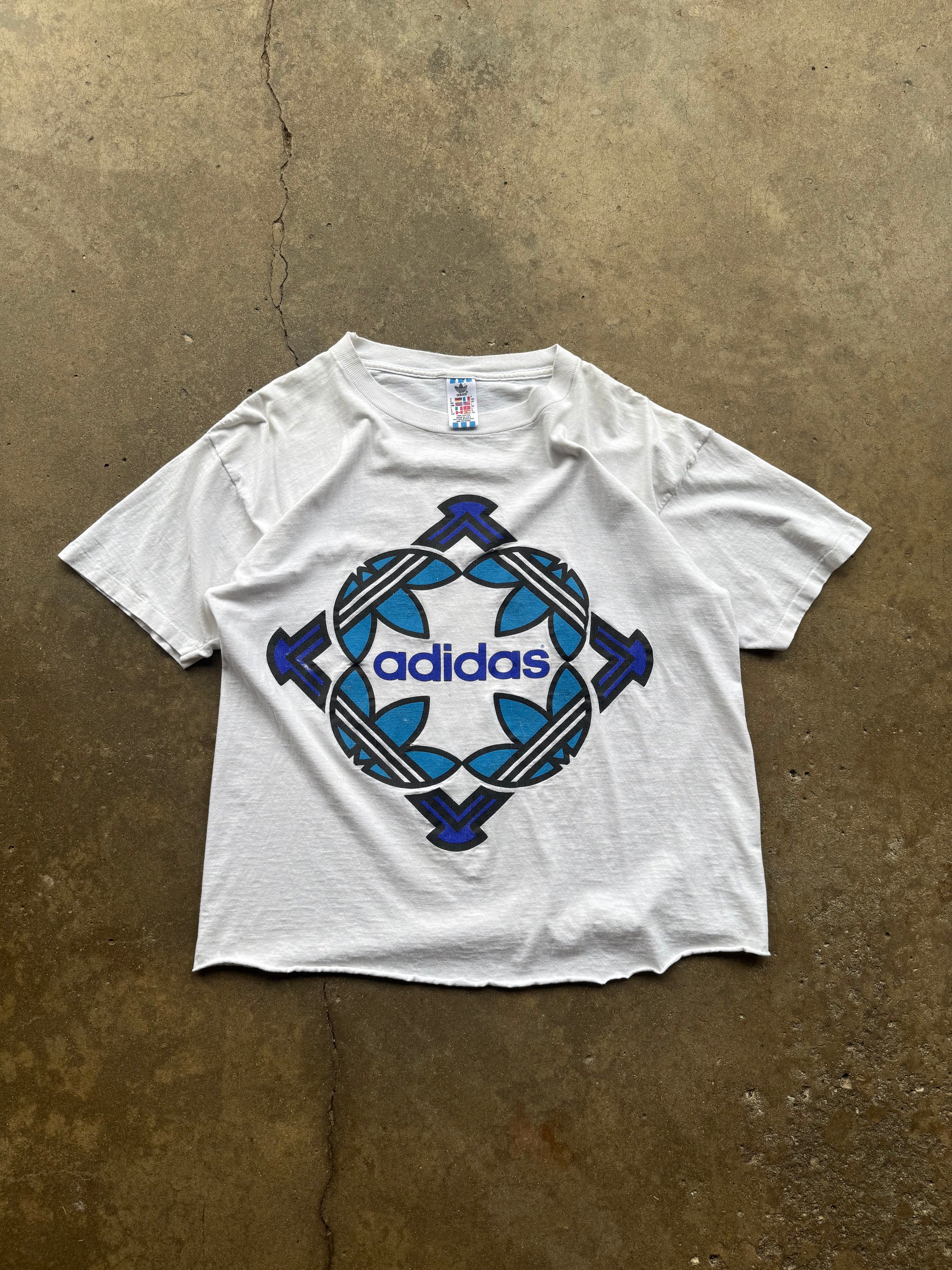 (L) 90s Cropped Adidas Graphic Tee