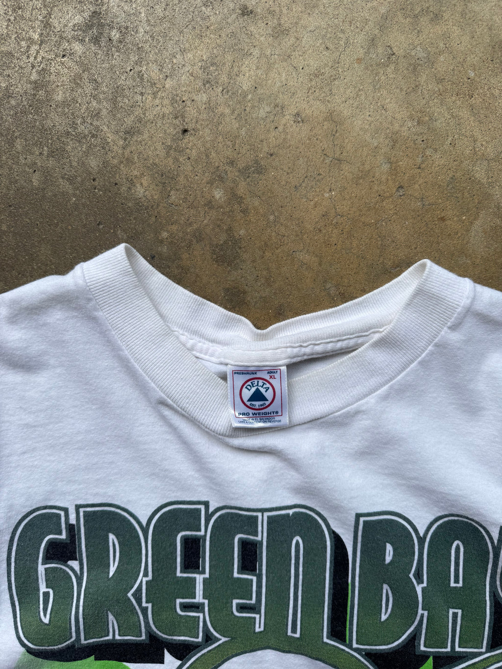 (XL) 90s Green Bay Packers Graphic Tee