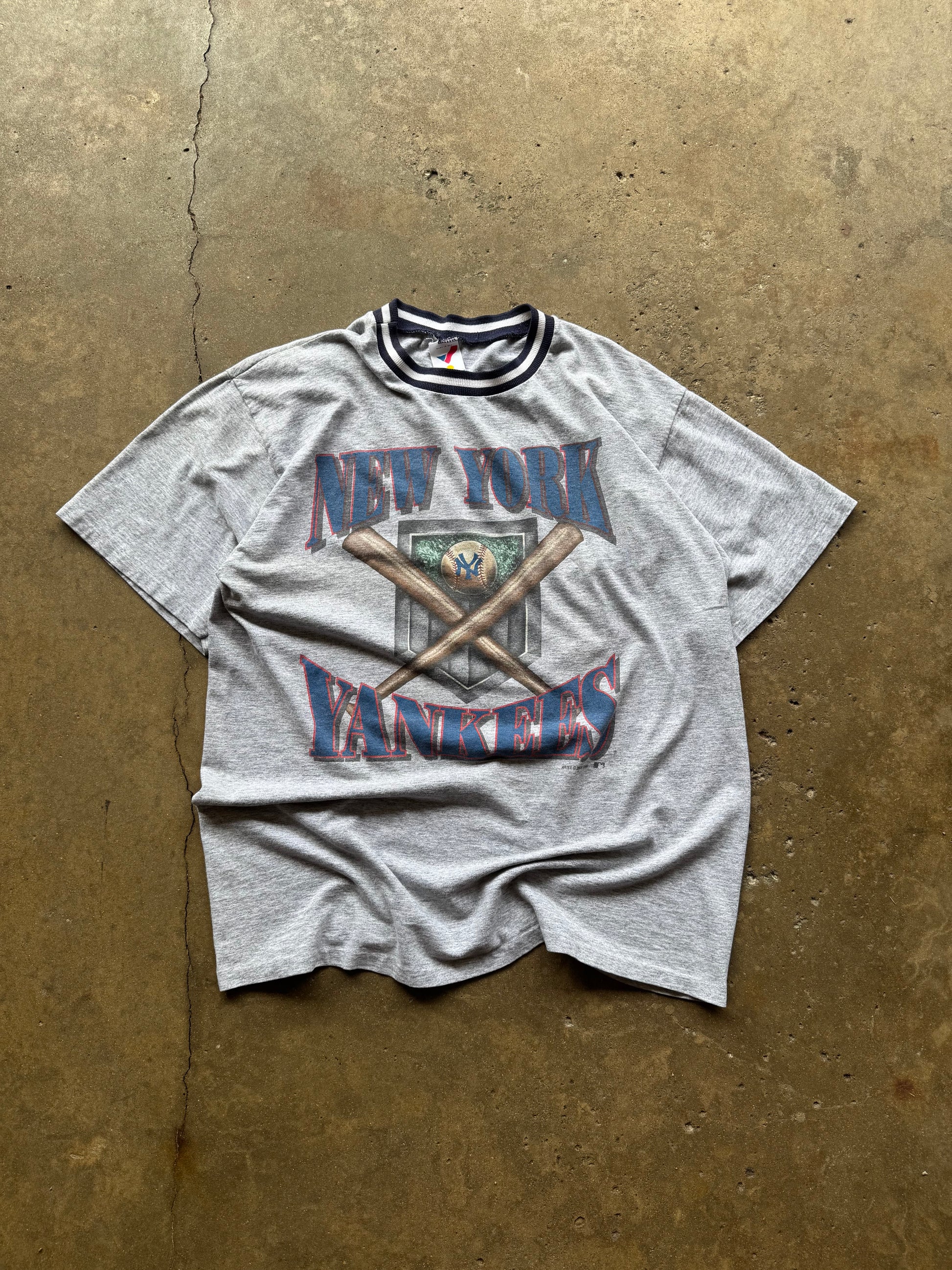 (XL) 90s New York Yankees Graphic tee