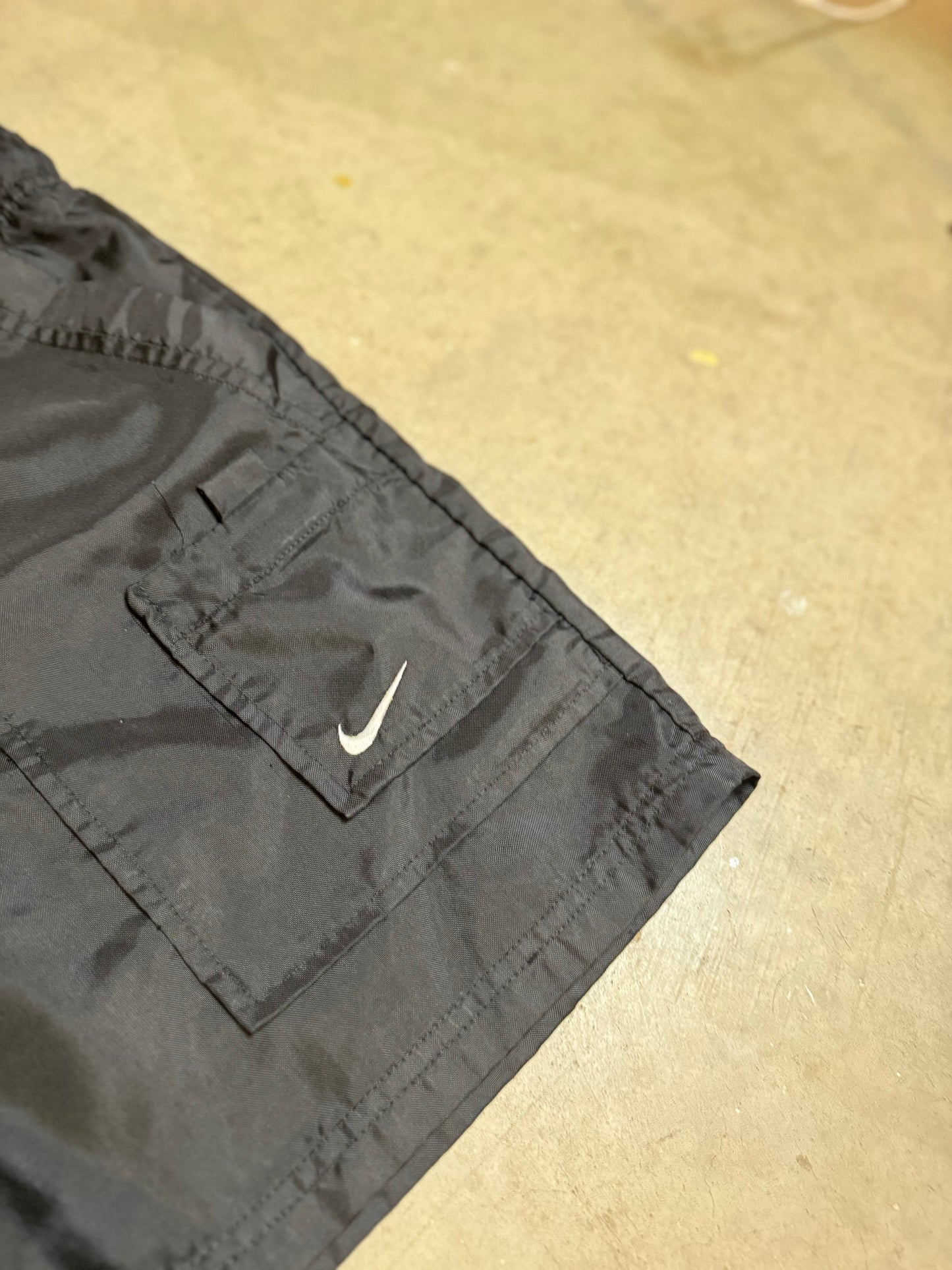 S-90s Nike Cargo Shorts