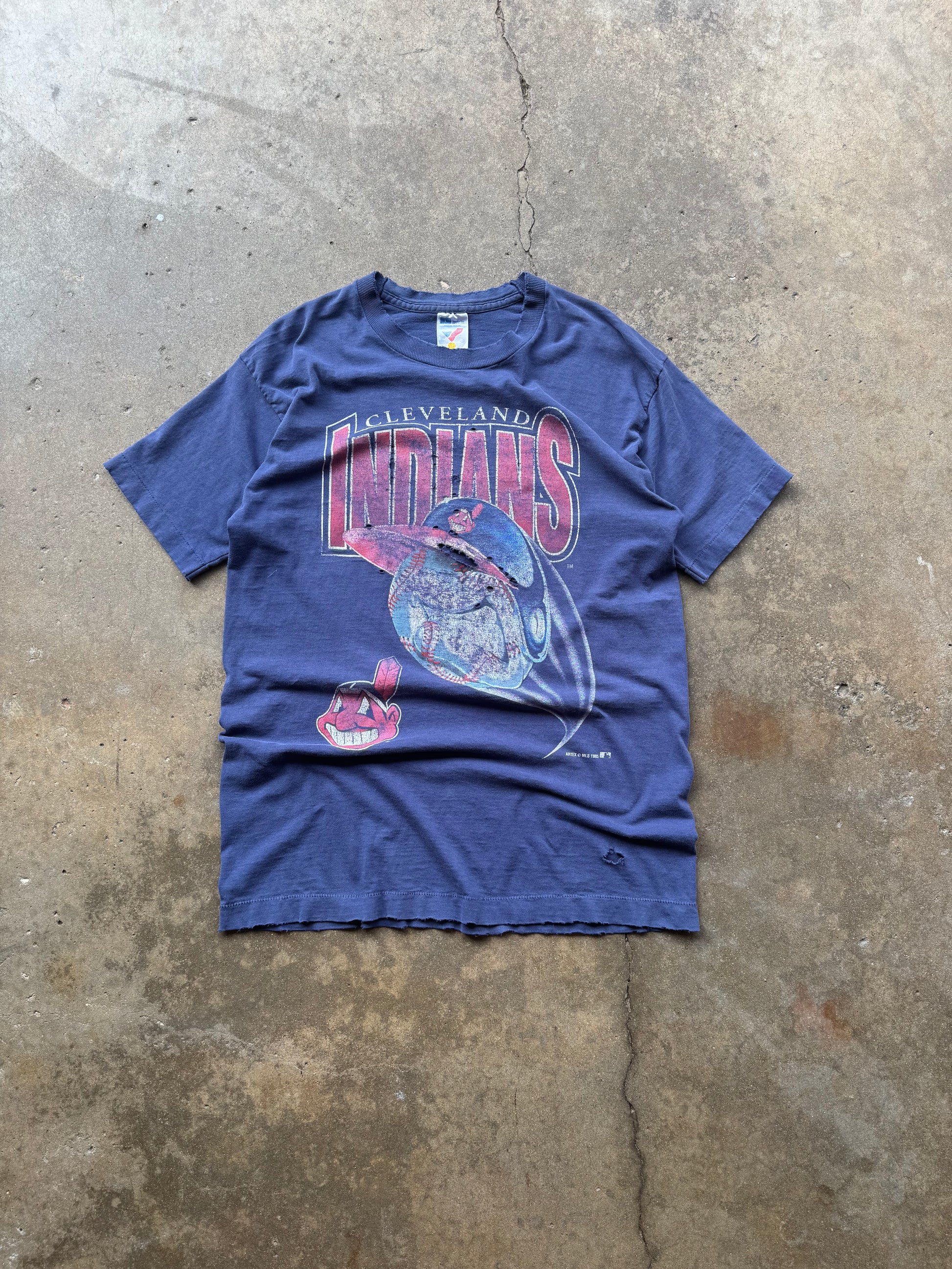 (L) 90s Cleveland Indians Thrashed Tee