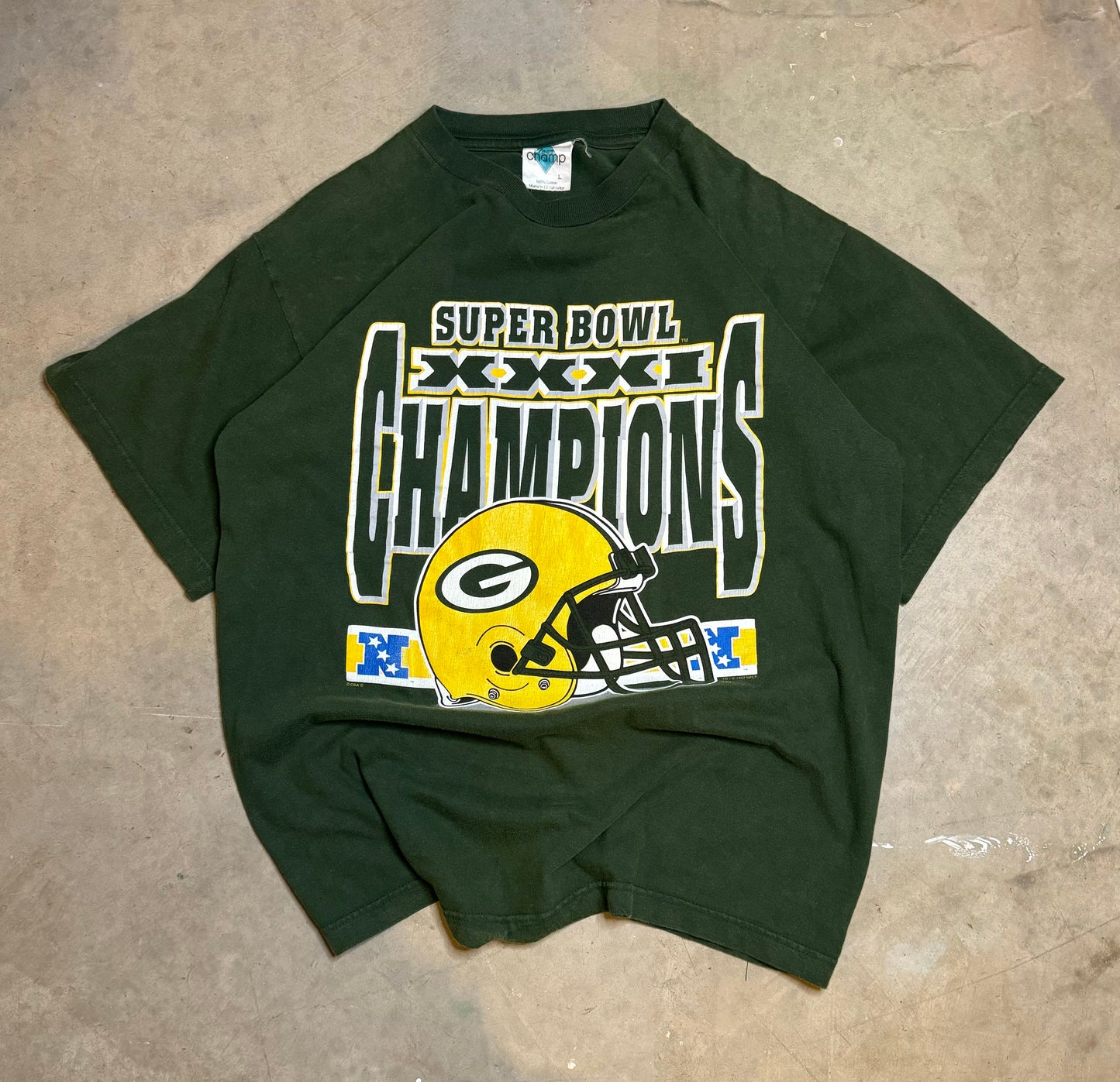 L-90s Green Bay Packers Super Bowl Champs Vintage Tee