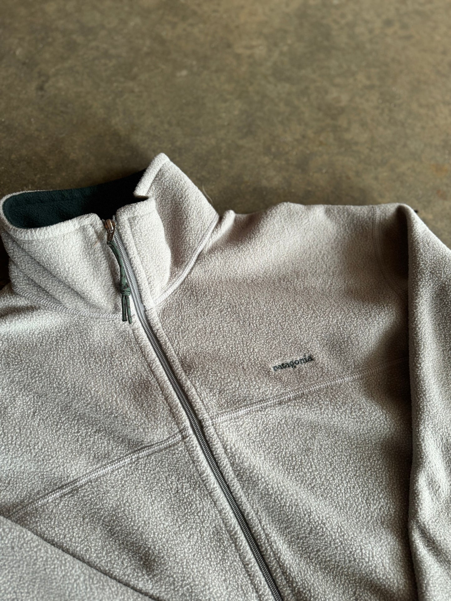 L - Vintage Patagonia zip up Sweater