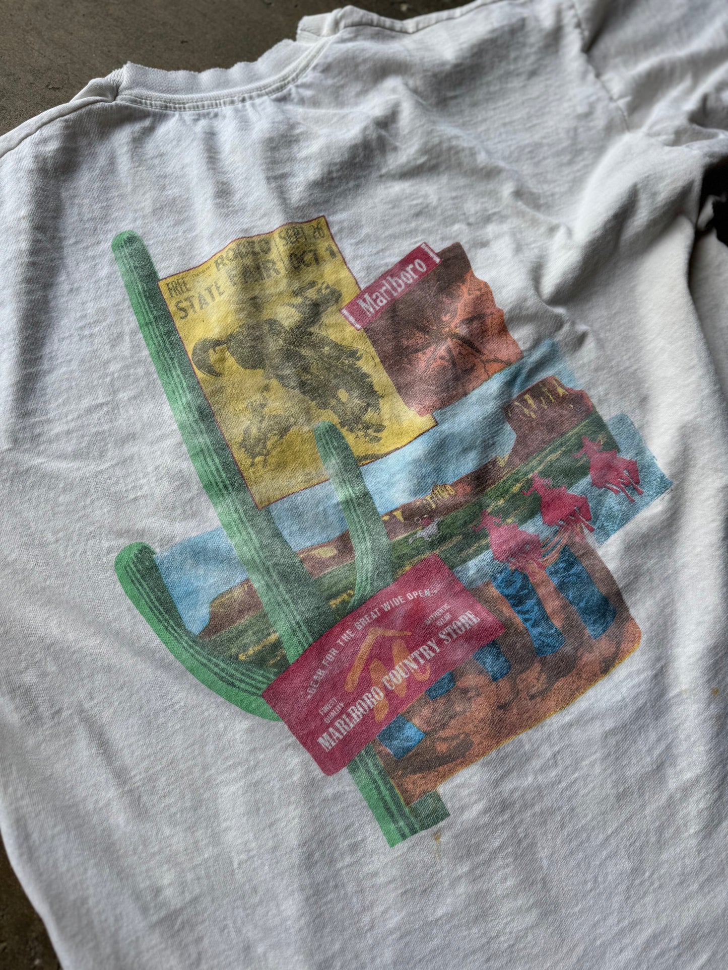 L - Vintage Faded Marlboro Cigarets Tee