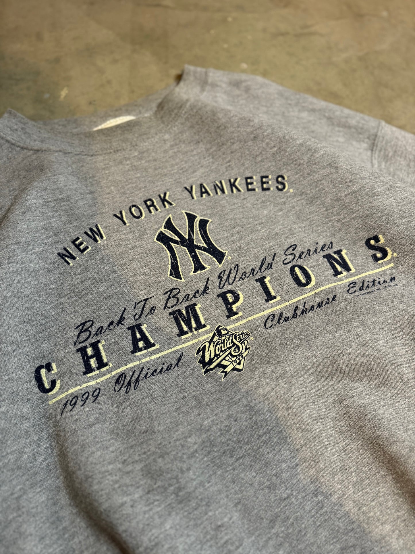 L - Vintage New York Yankees Crewneck