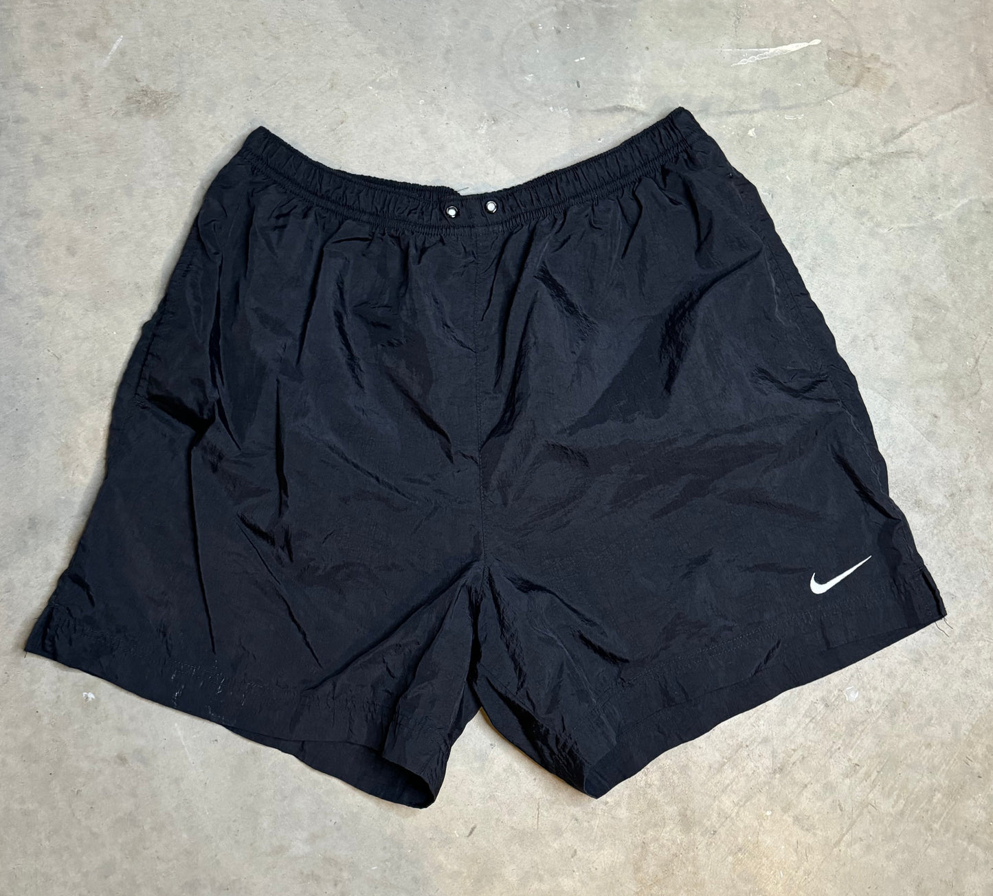 M-90s Vintage Nike Shorts