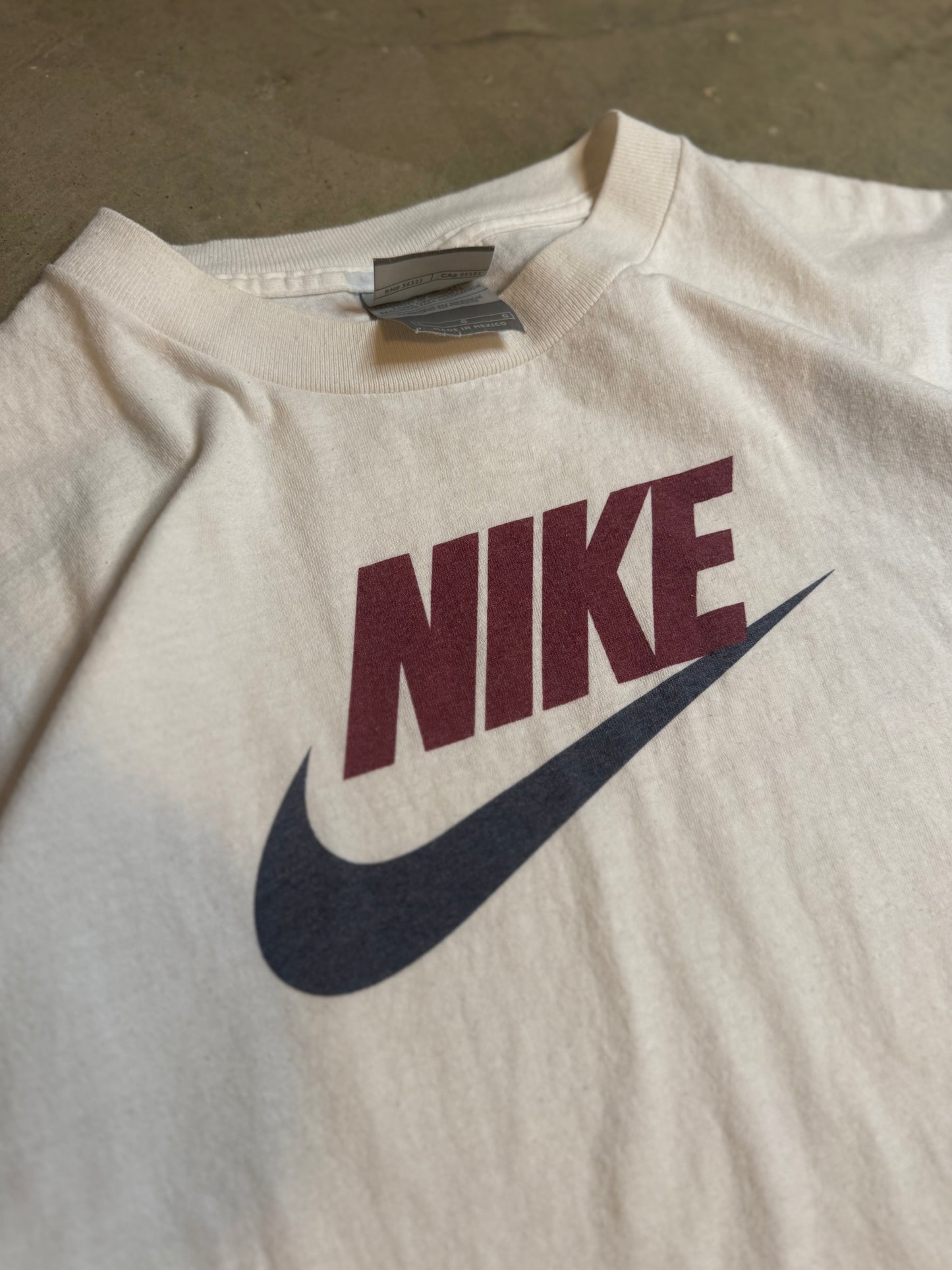 L - Vintage Nike Logo Tee