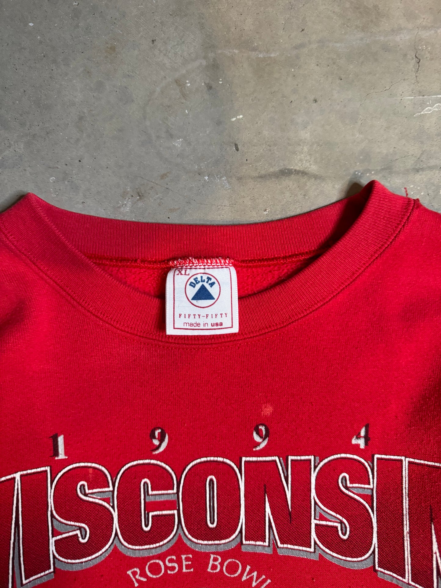 XL - Vintage Wisconsin Badgers Crewneck