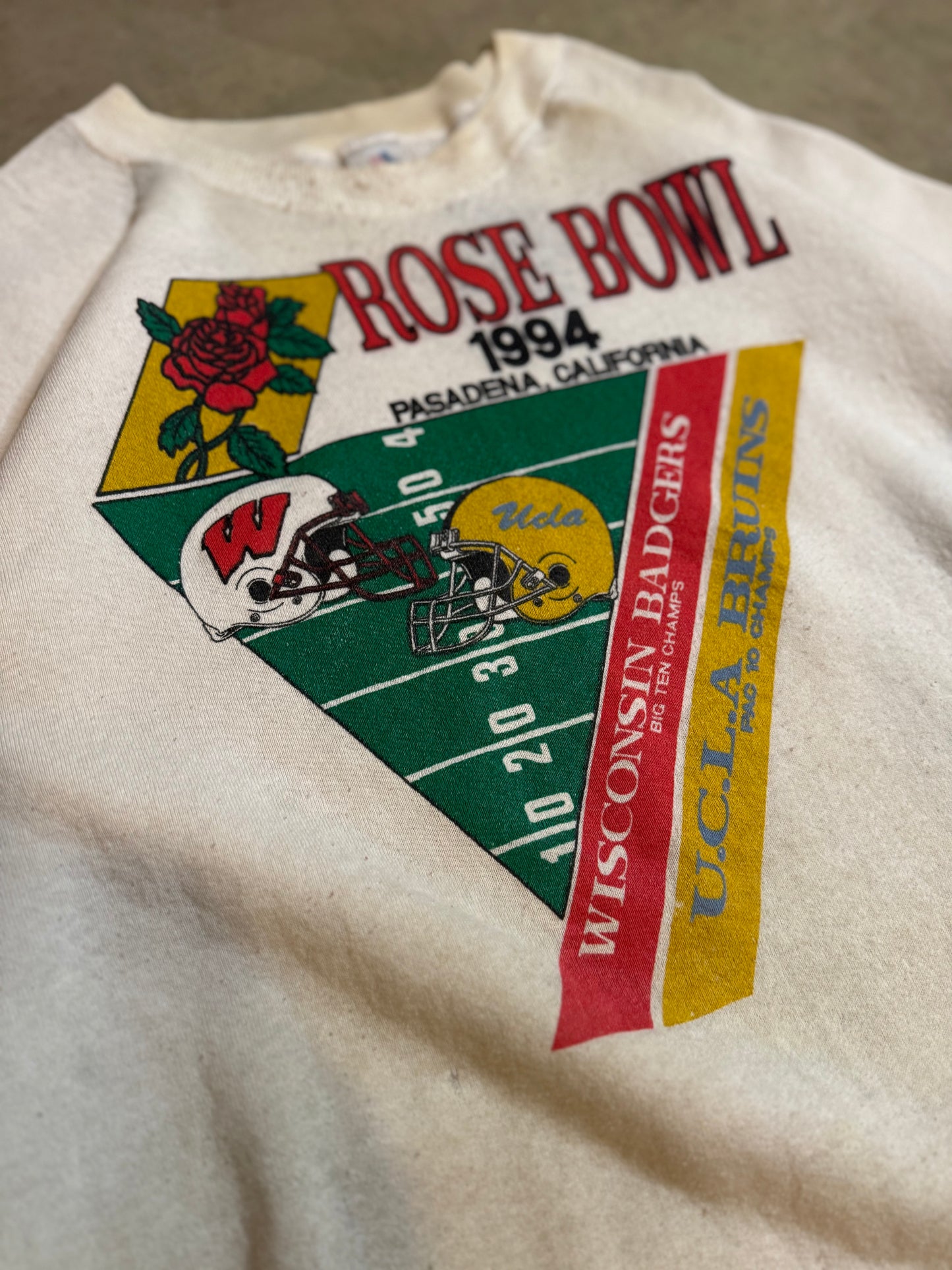 XXL - Vintage Wisconsin Badgers Rose Bowl Crewneck