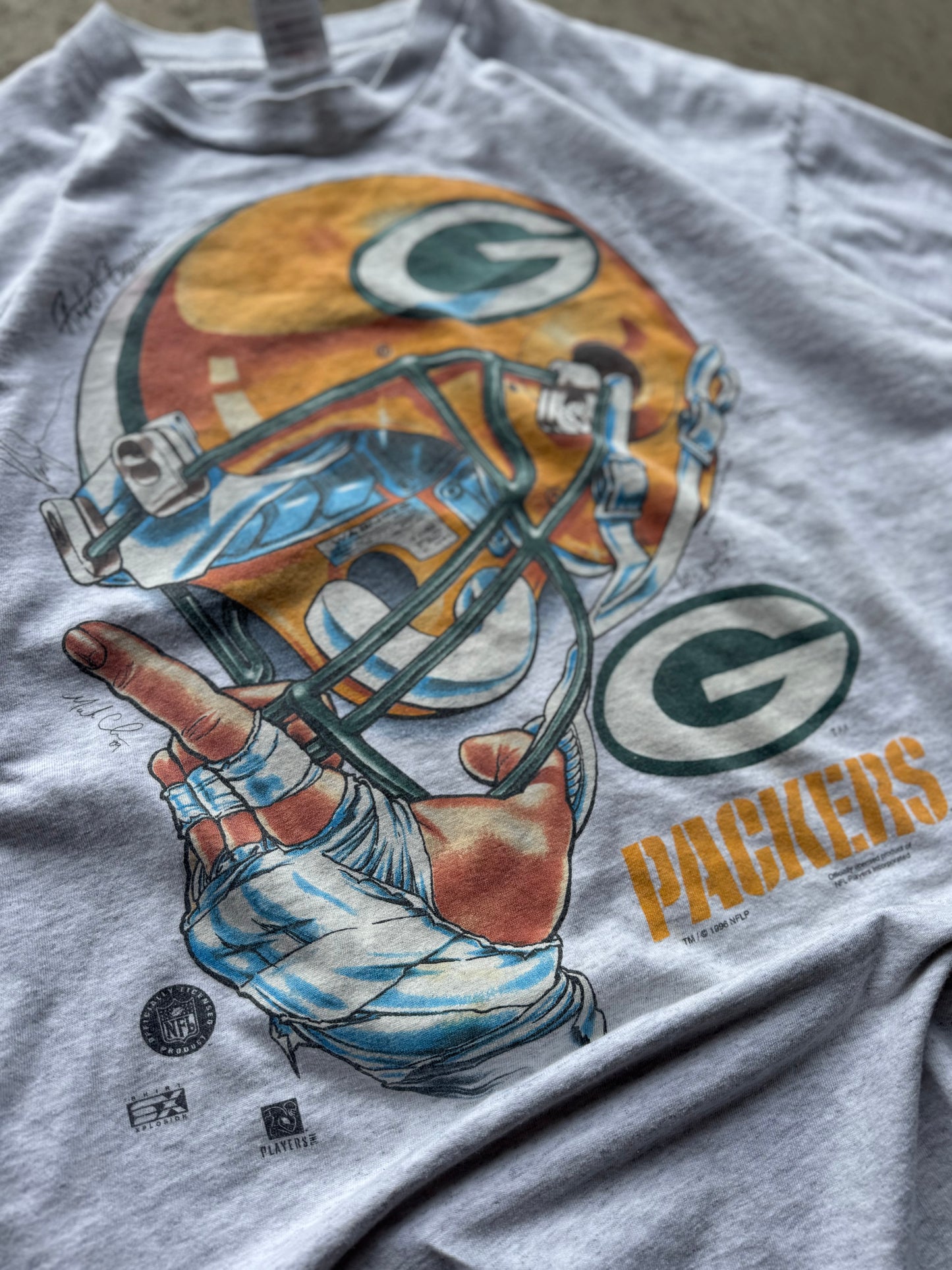 XL - Vintage Green Bay Packers Helmet Tee