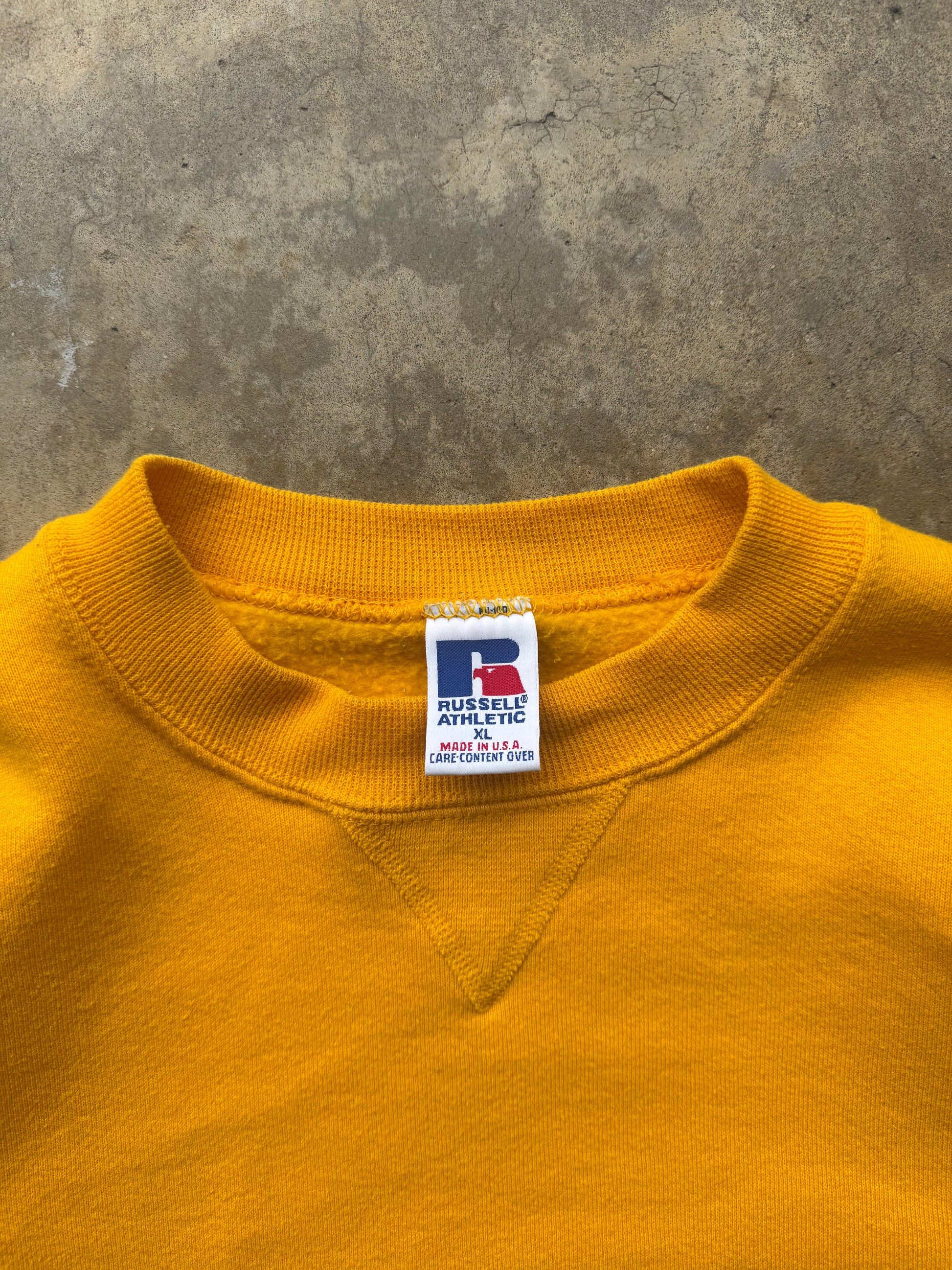 (XL) 90s Russell Athletic Blank Crewneck