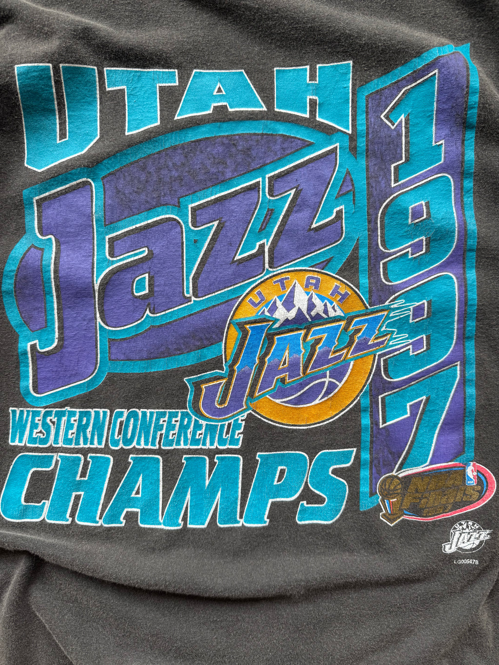 (L) 90s Faded Utah Jazz Conference Champs Tee