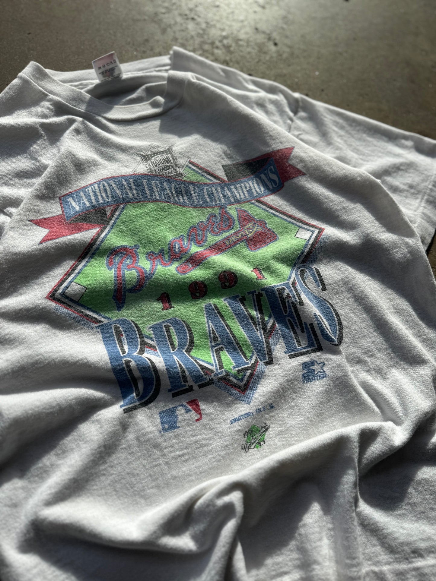 M - Vintage Atlanta Braves National League Champs Tee