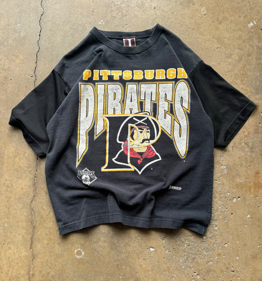 L - Vintage Pittsburgh Pirates Tee