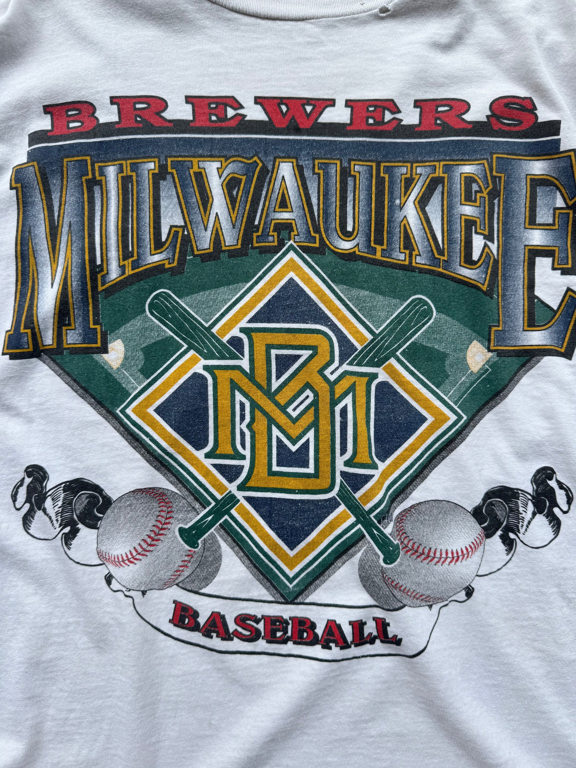 (XL) 90s MIlwaukee Brewers Thrashed Graphic Tee