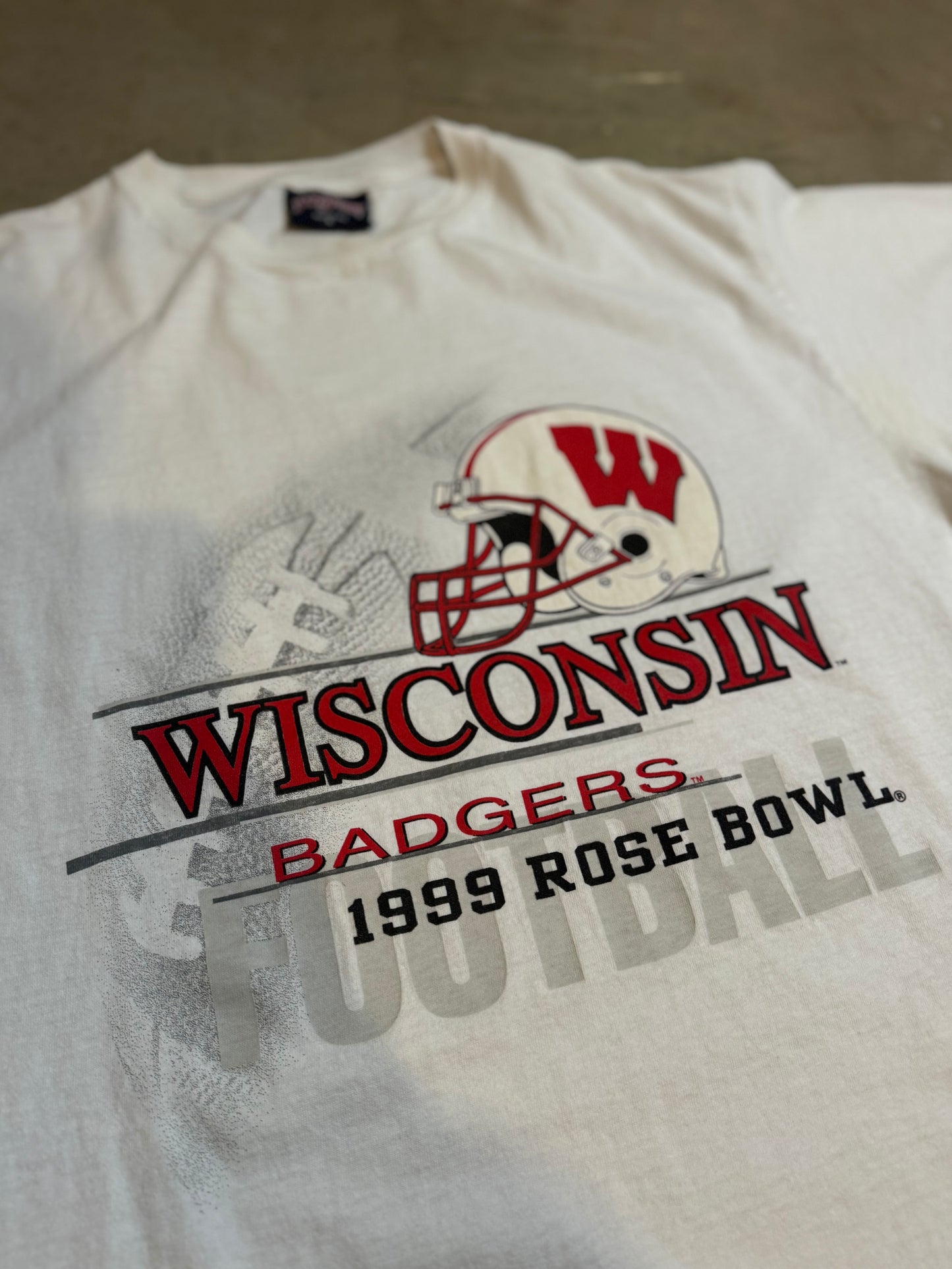 L-90s Wisconsin Badgers Vintage Tee