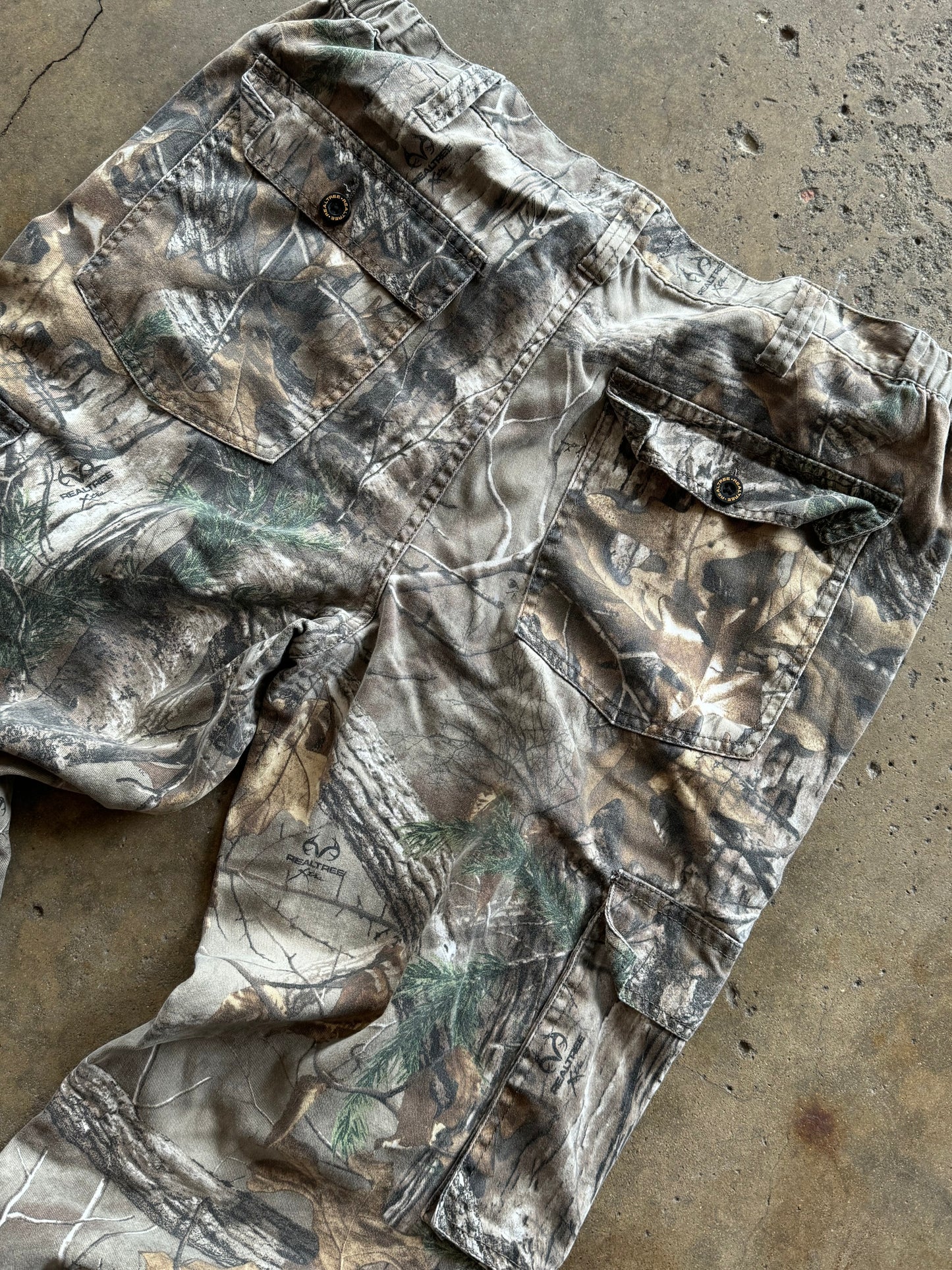 36 - Real Tree Camo Cargo Pants