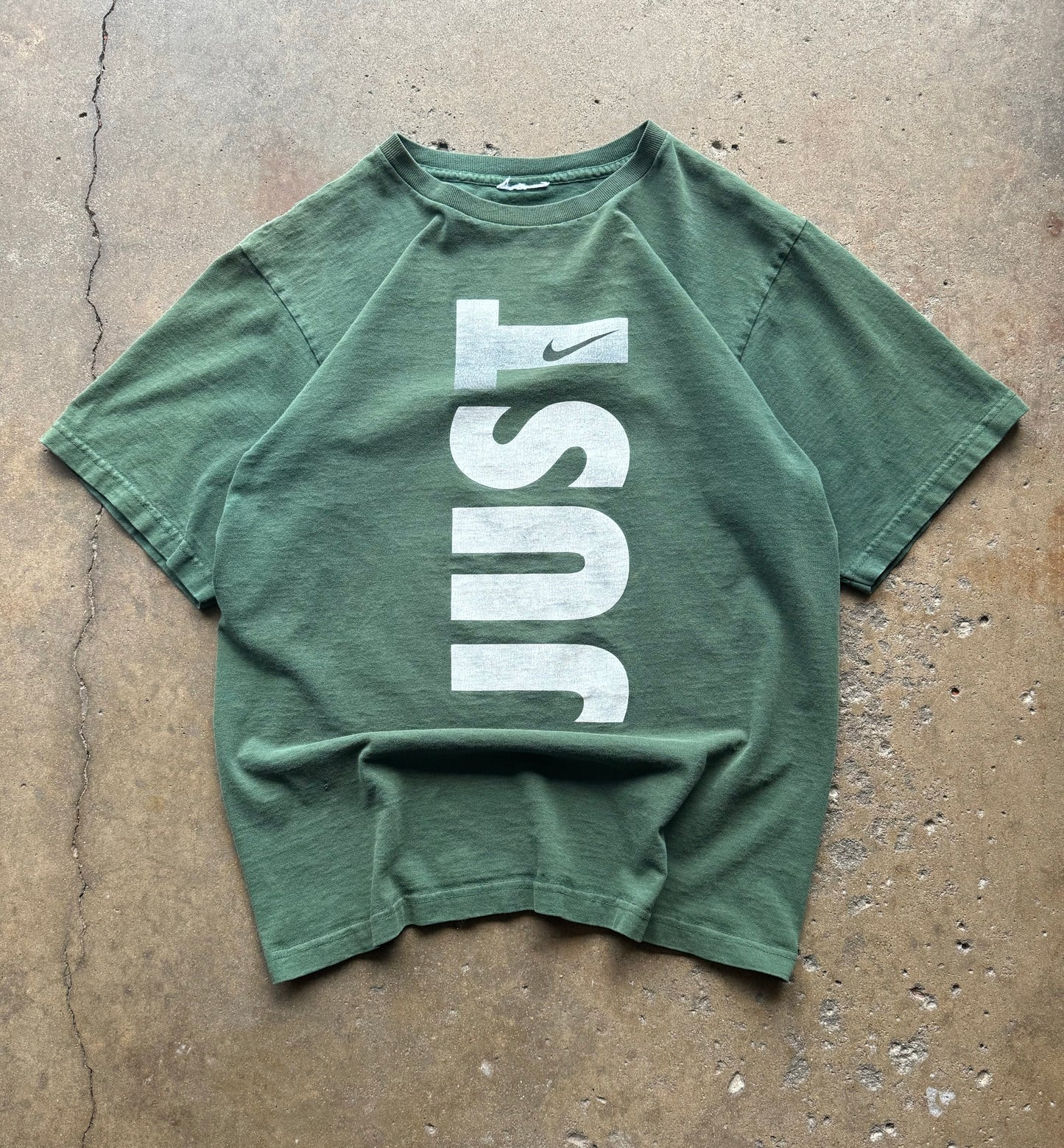 M - Vintage Nike ‘Just Do It’ Tee