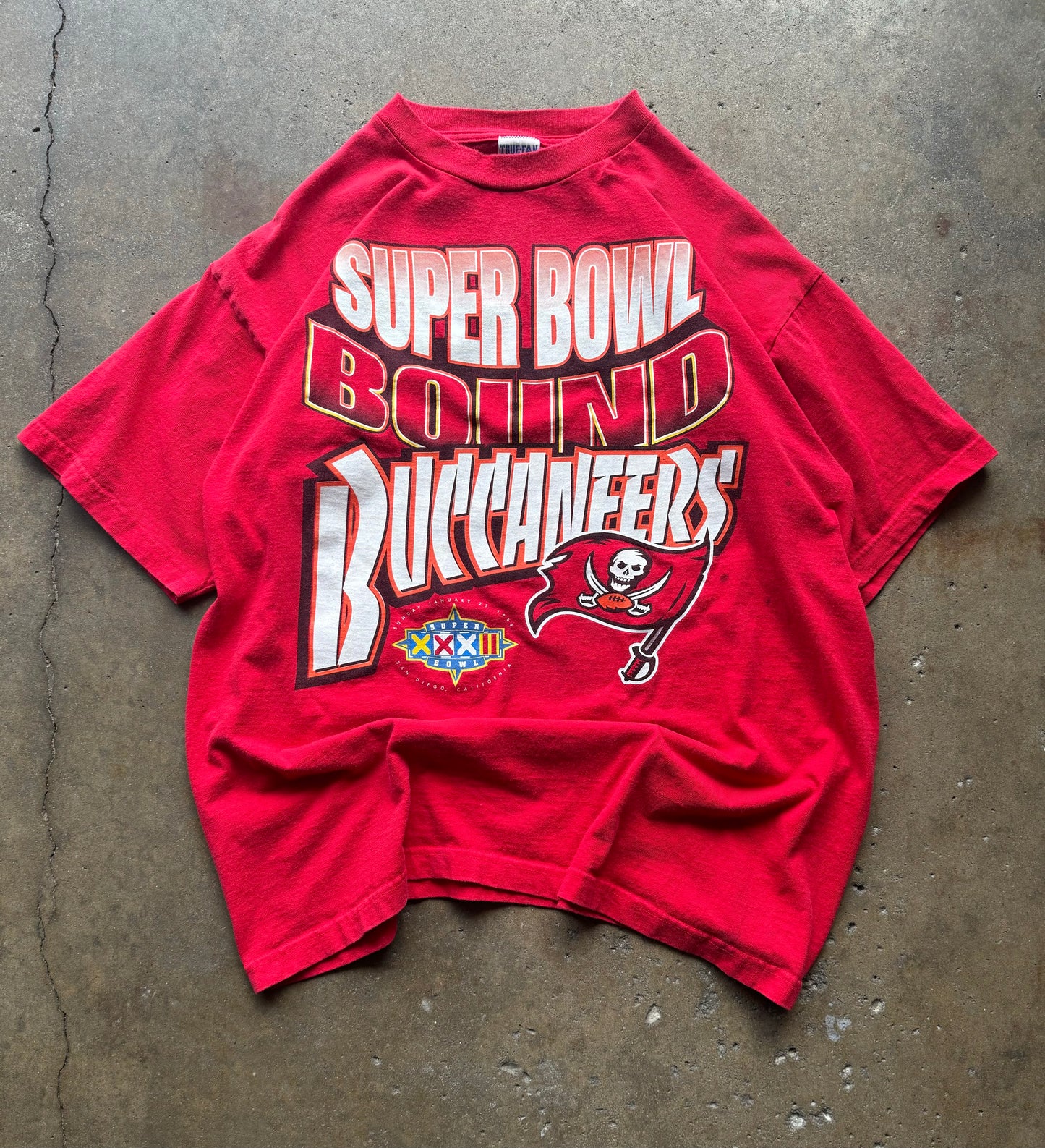 XL - Vintage Tampa Bay Buccaneers Super Bowl Bound Tee