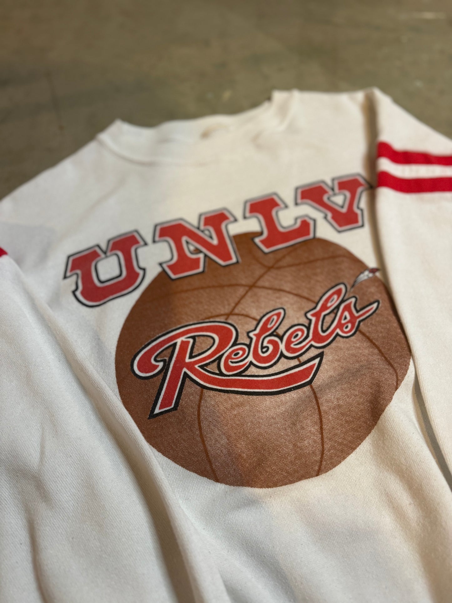 S-90s UNLV Basketball Vintage Crewneck