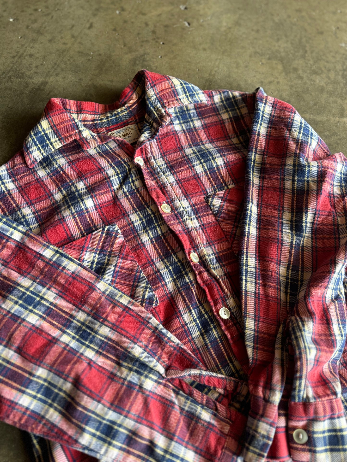 M - Vintage red and blue Long Sleeve Flannel