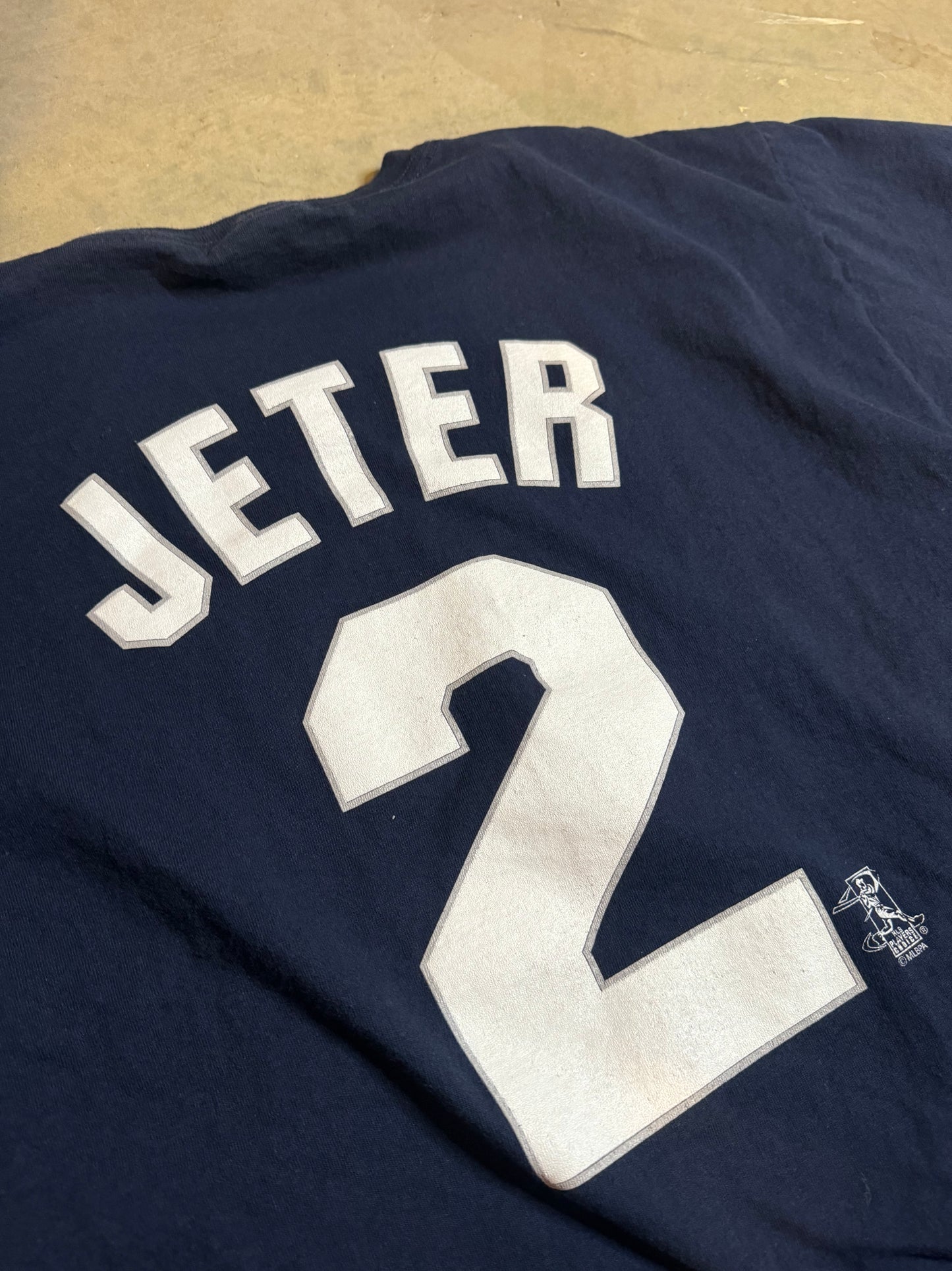 L - Vintage New York Yankees 'Derik Jeter' Tee