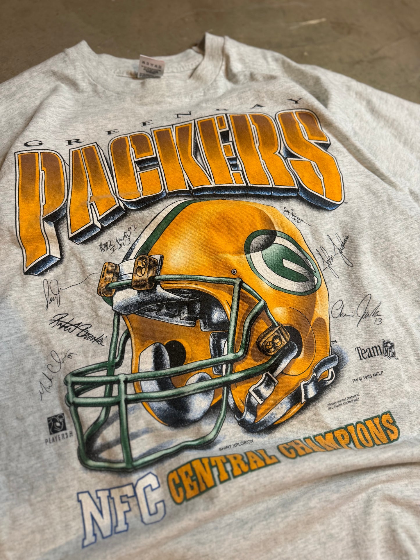 XL - Vintage Green Bay Packers Helmet Tee