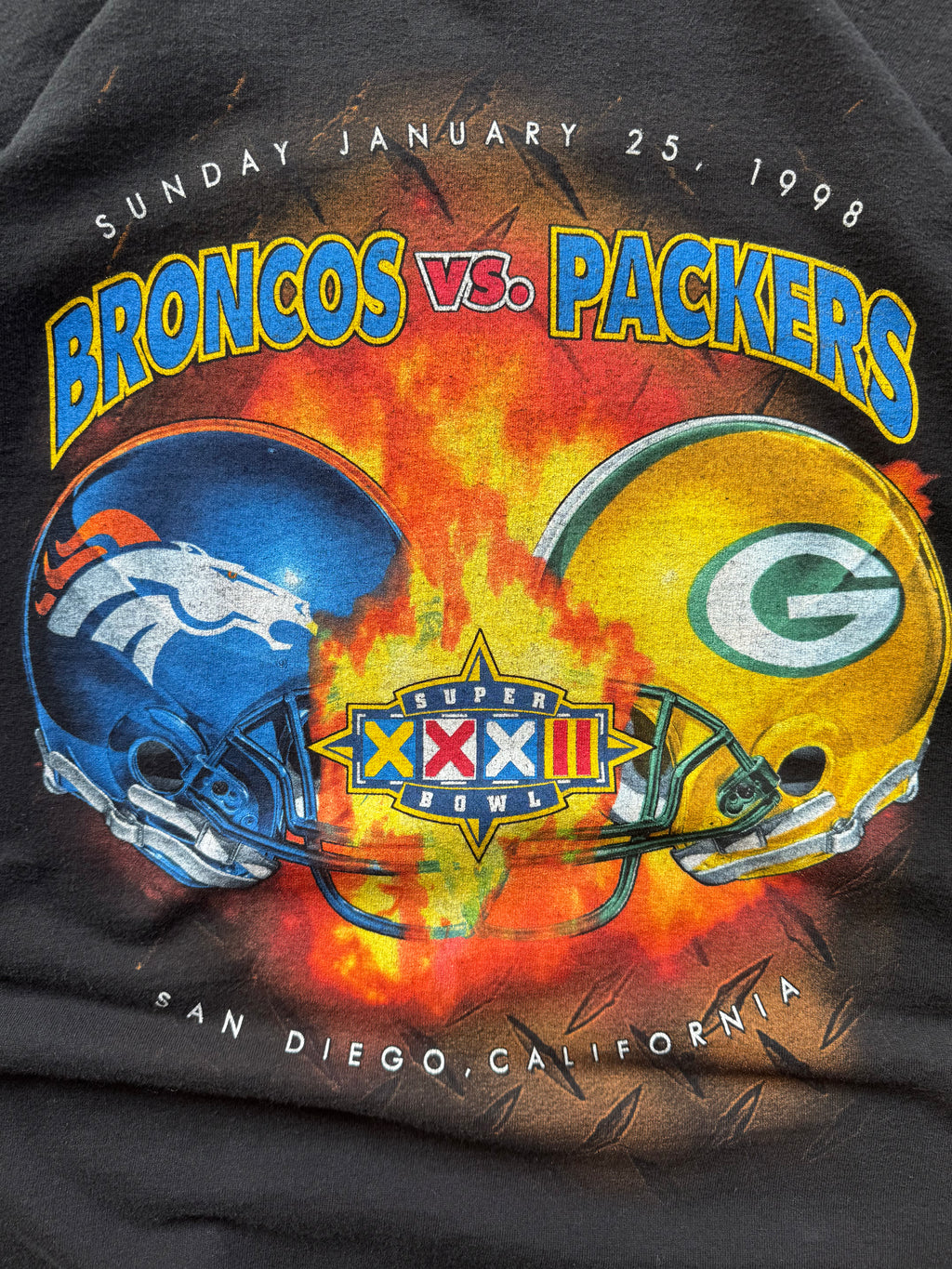 (M) 90s Green Bay Packers Super Bowl Helmet Tee