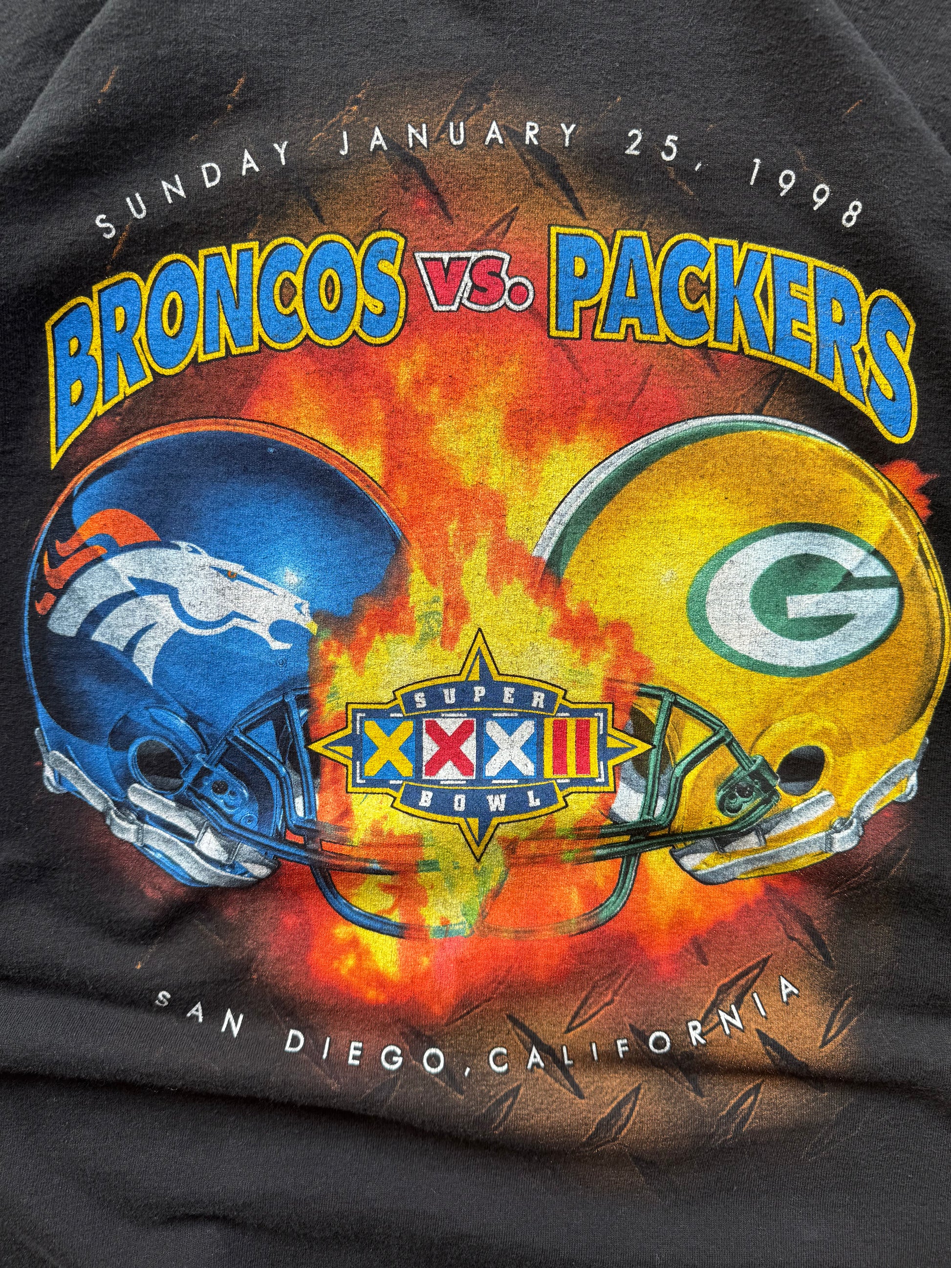 (M) 90s Green Bay Packers Super Bowl Helmet Tee