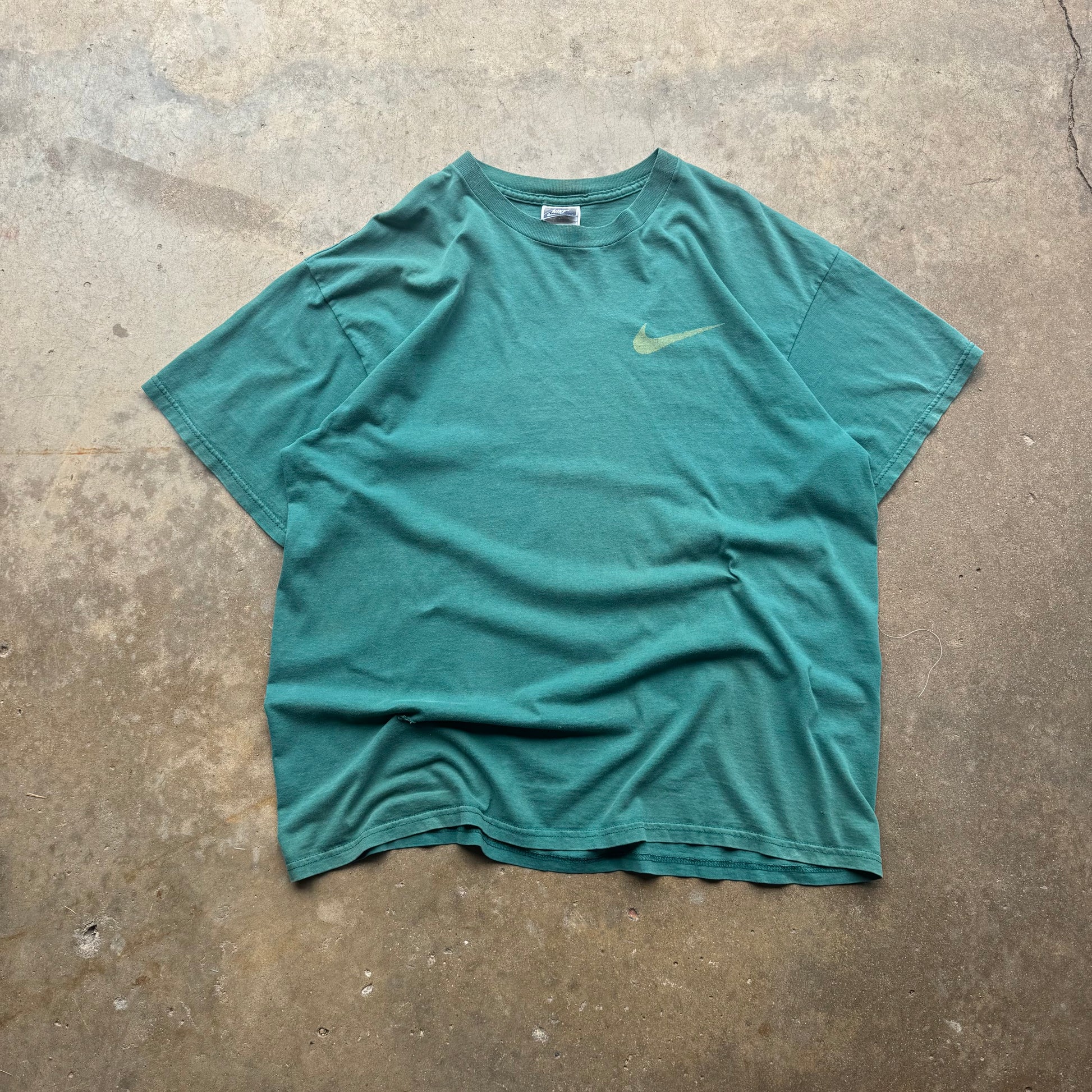 (XL) 90s Nike Faded Green Graphic Tee
