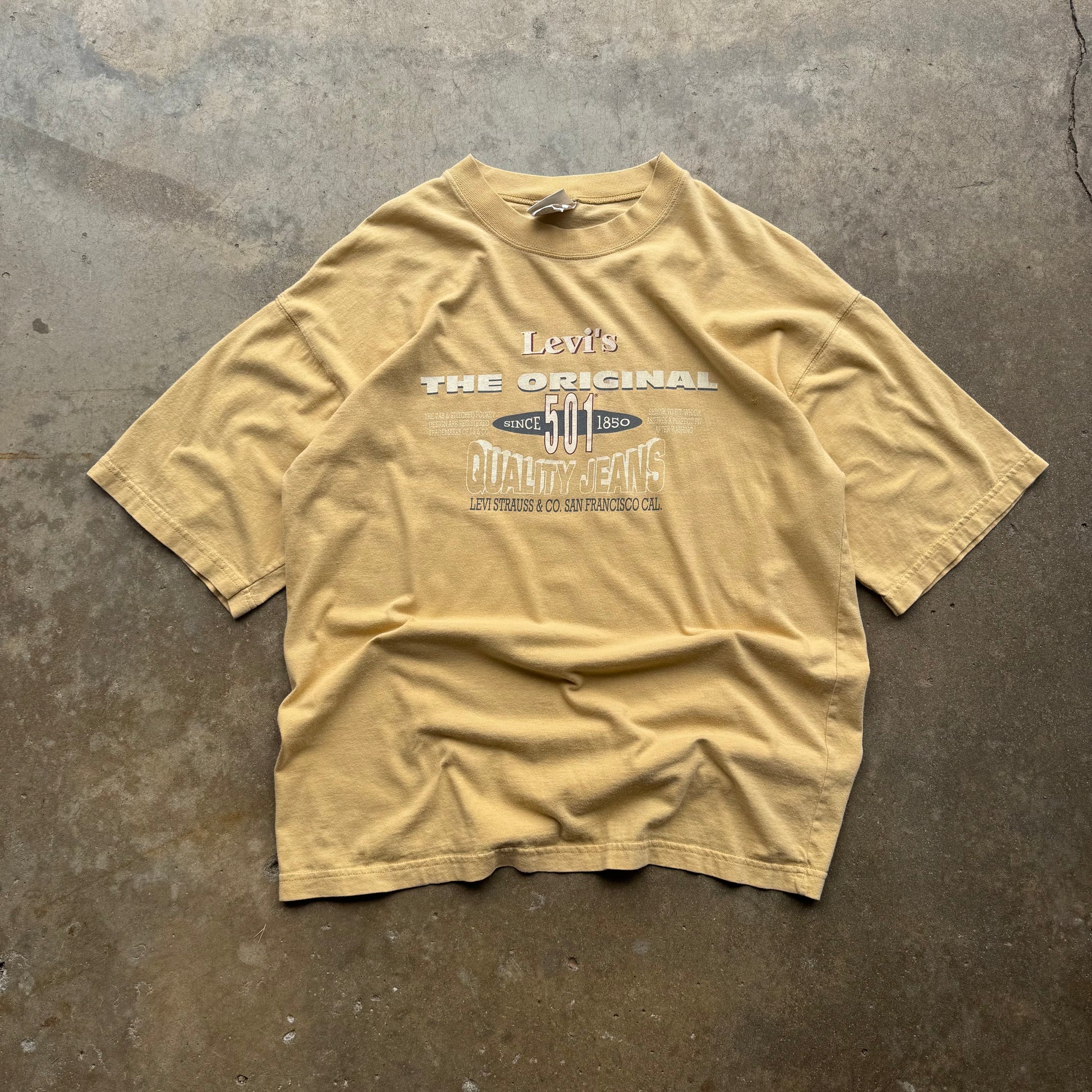 (XL) 00s Levi's 505 Tee