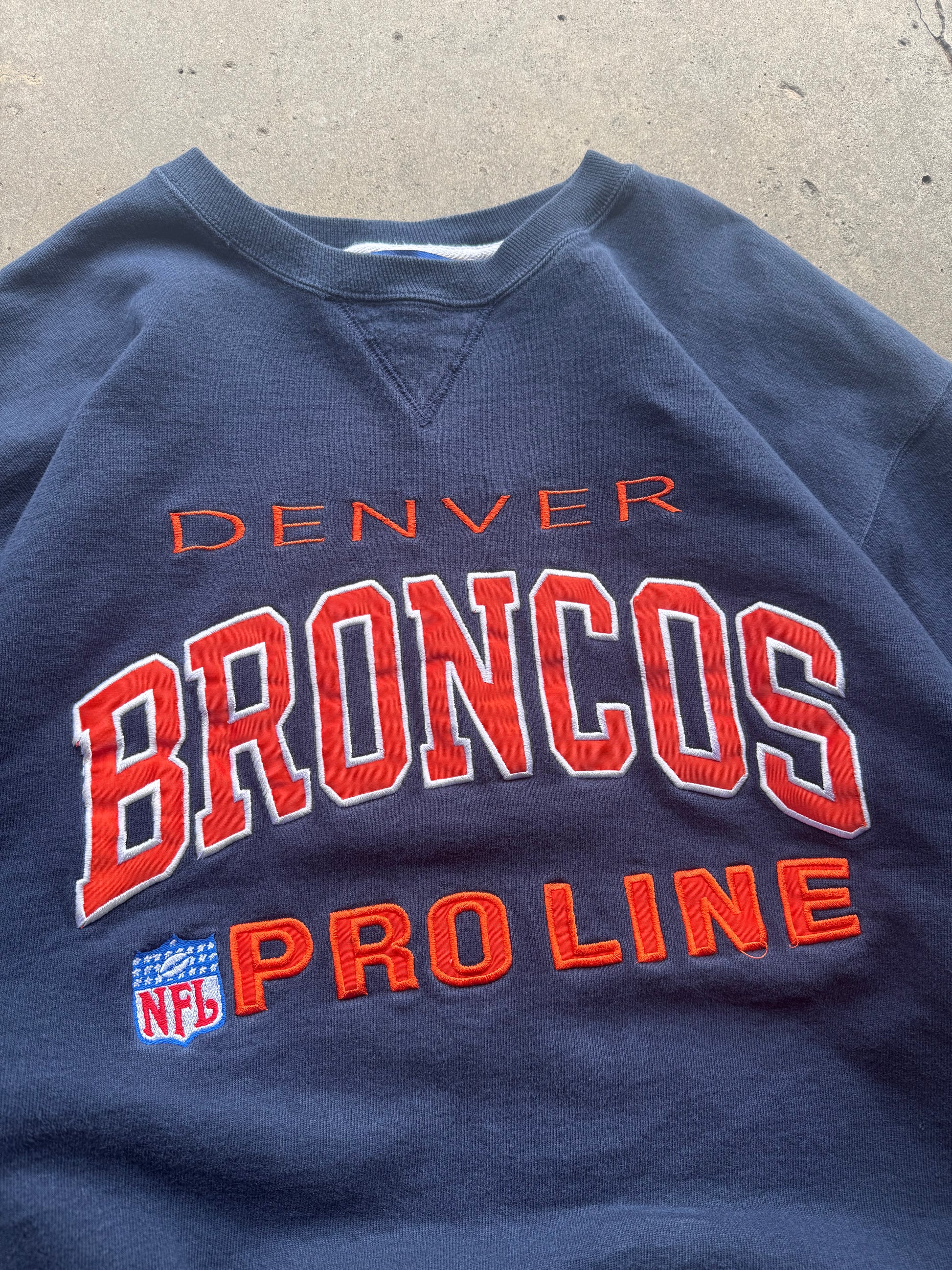 (XL) 90s Denver Broncos Champion Crewneck