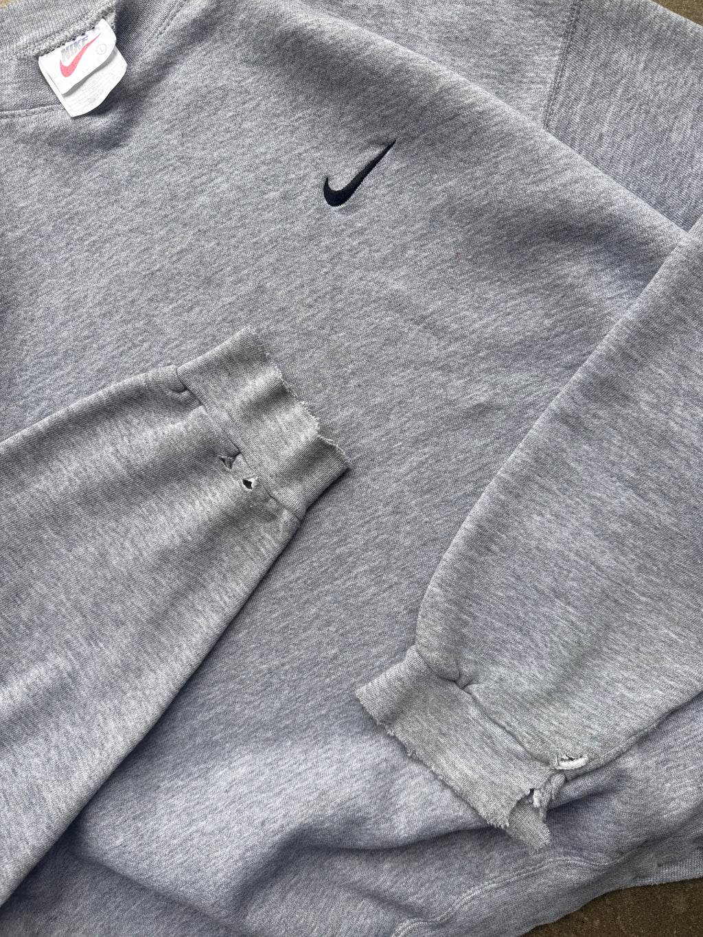 (L) 90s Nike Thrashed Logo Crewneck