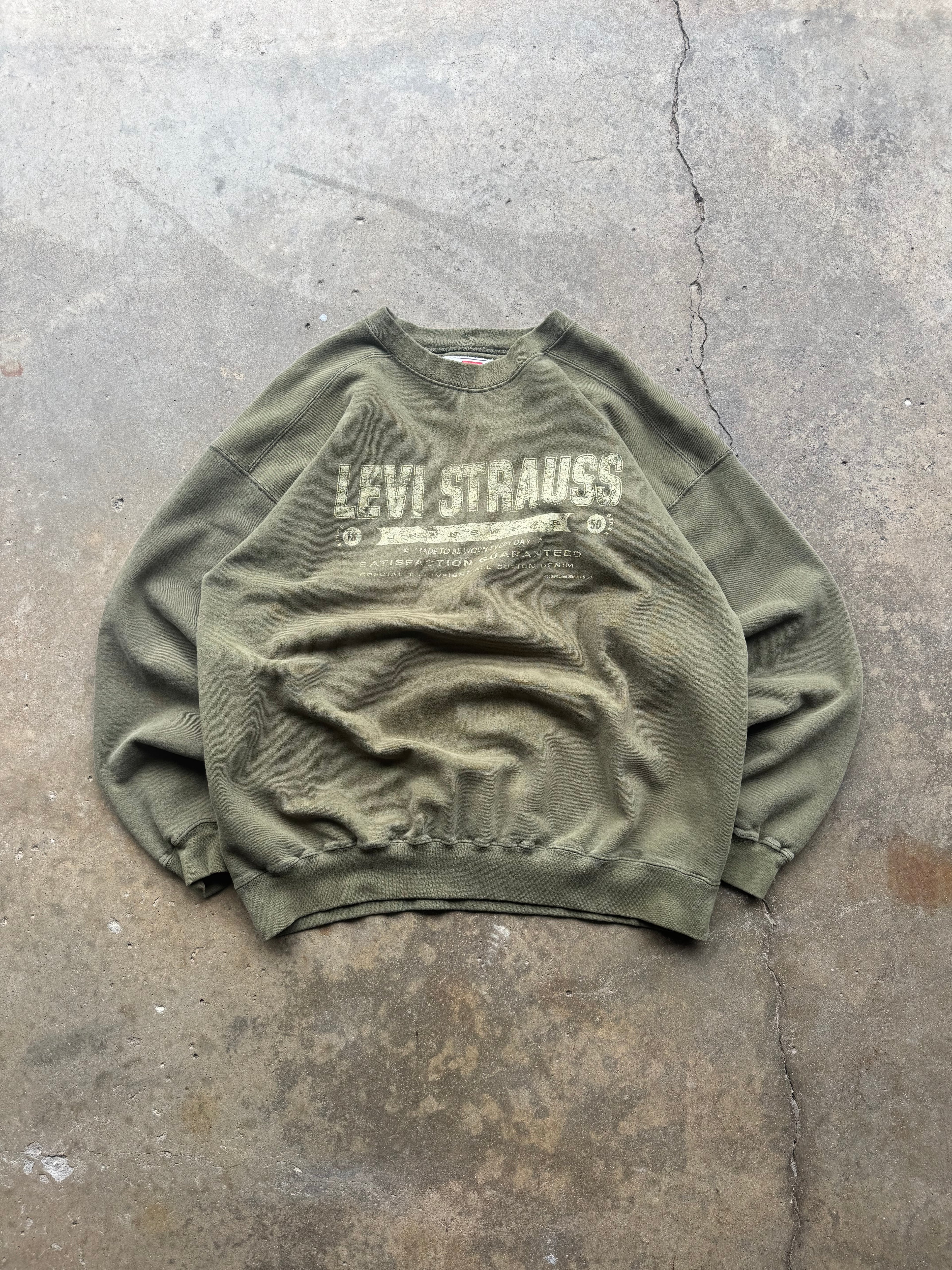 (L) 90s Olive Levi Logo crewneck