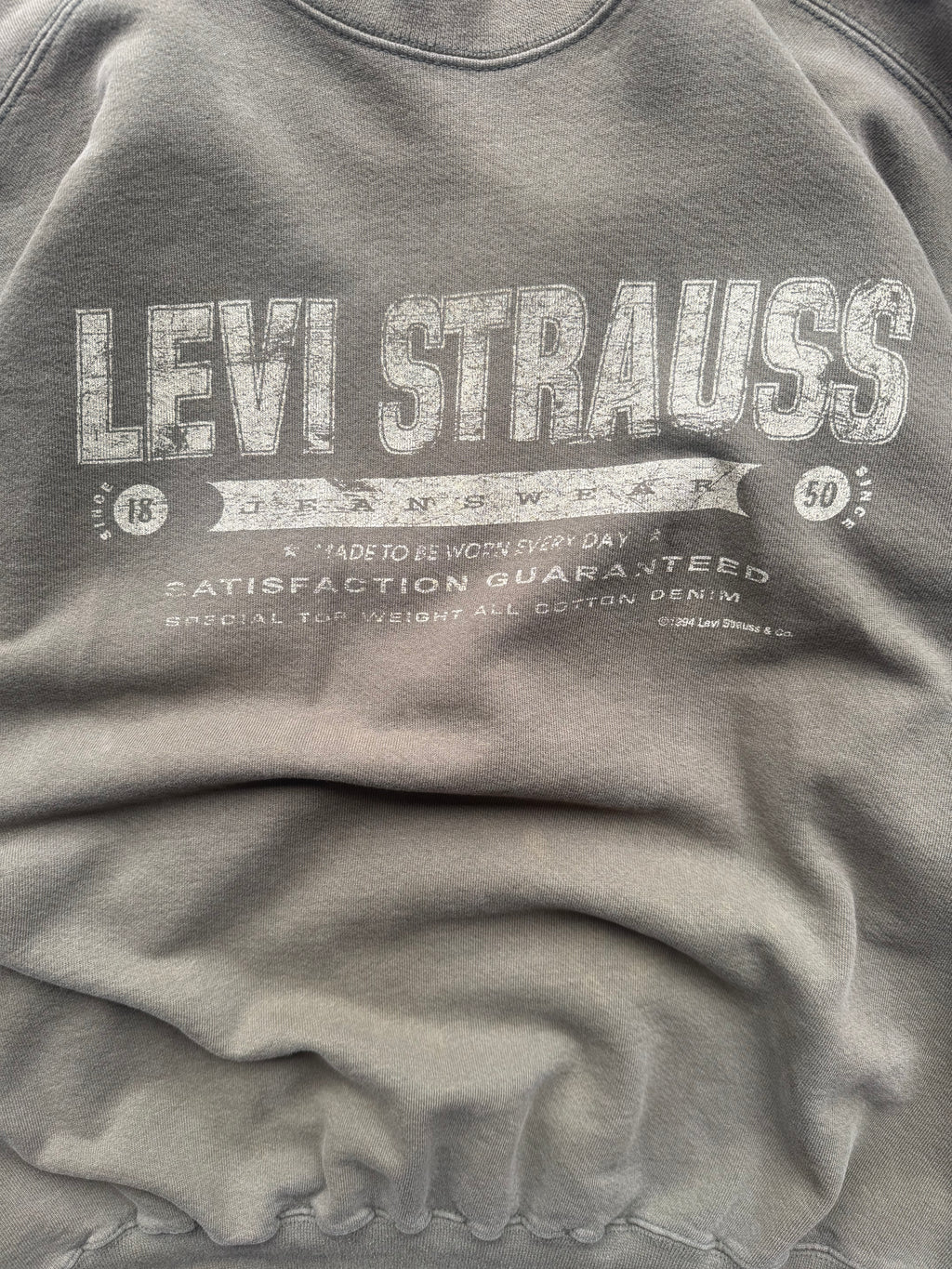 (L) 90s Olive Levi Logo crewneck